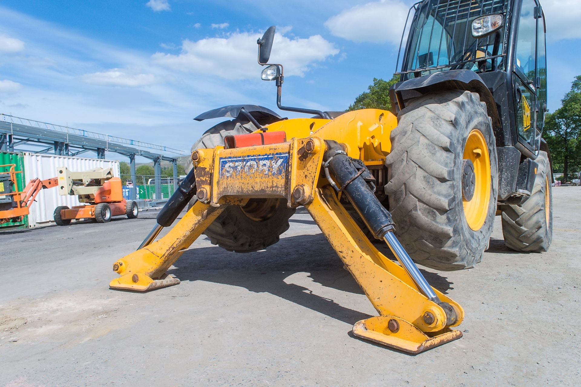 JCB 535-140 Hi-Viz 14 metre telescopic handler Year: 2011 S/N: 1526656 Recorded Hours: 5262 1075 - Image 10 of 21