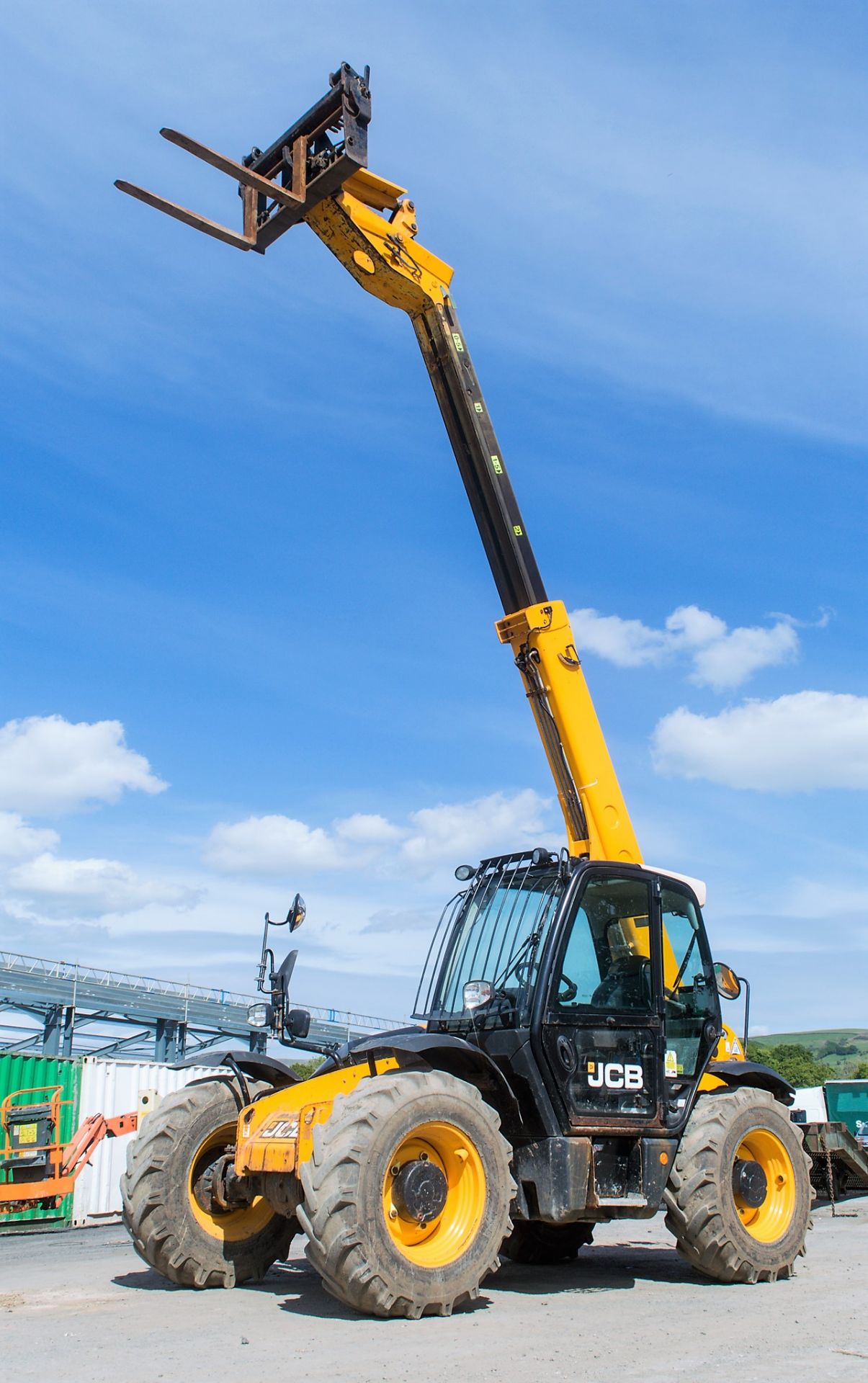 JCB 531-70 7 metre telescopic handler Year: 2014 S/N: 2341330 Recorded Hours: 3429 c/w hydraulic - Image 9 of 22