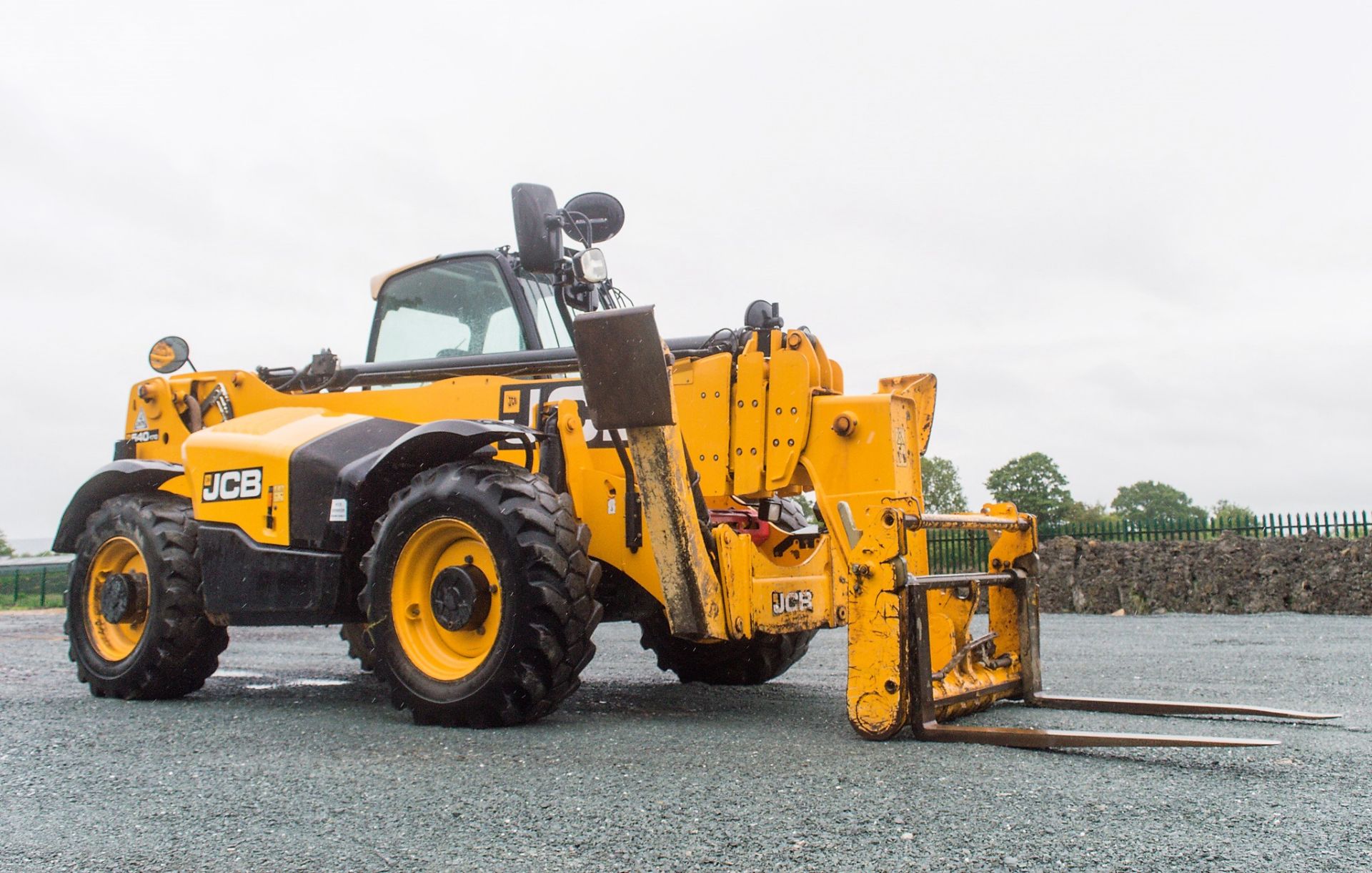 JCB 540-170 17 metre telescopic handler Year: 2016 S/N: 2460618 Recorded Hours: 5760 c/w sway - Image 2 of 22