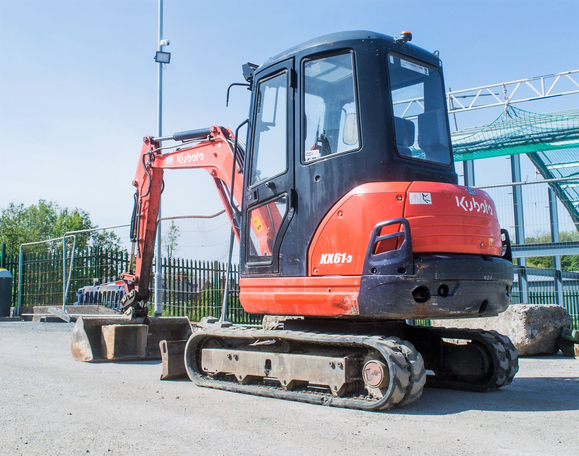 Kubota KX61-3 2.5 tonne rubber tracked mini excavator Year: 2013 S/N: 80221 Recorded Hours: 3158 - Image 3 of 22