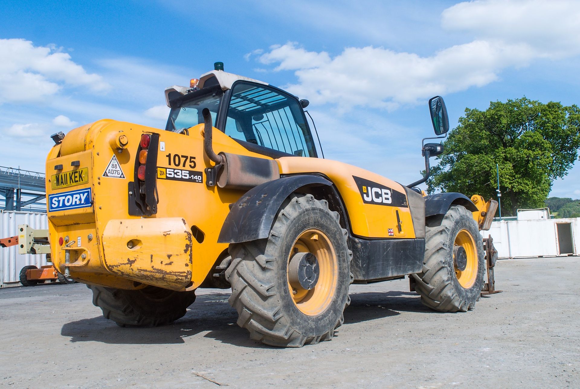 JCB 535-140 Hi-Viz 14 metre telescopic handler Year: 2011 S/N: 1526656 Recorded Hours: 5262 1075 - Image 4 of 21