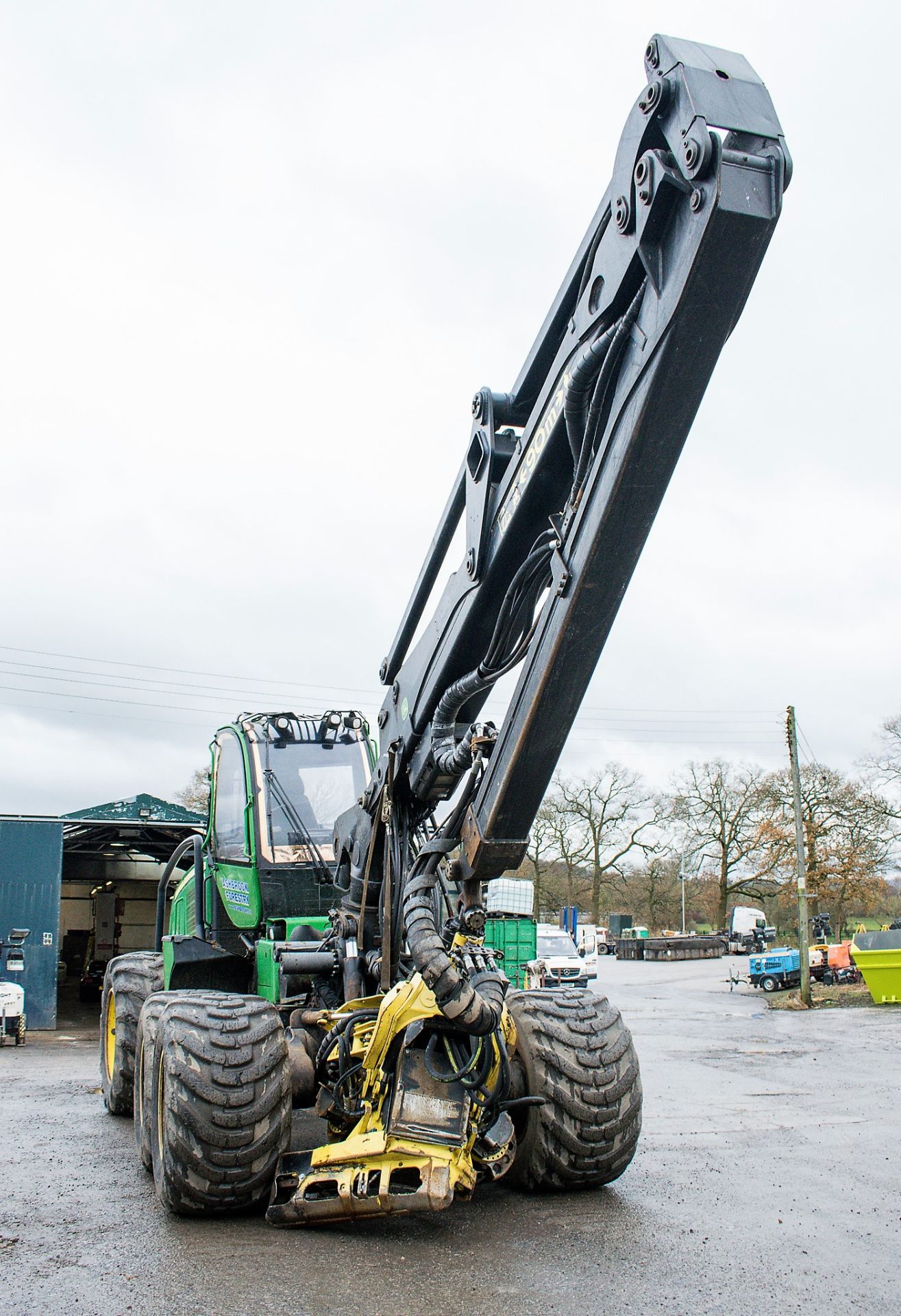 John Deere 1270 E 6 wheel harvester Year: 2009 S/N: WJ1270E001649 Recorded Hours: 17,008 c/w CH710- - Image 5 of 22