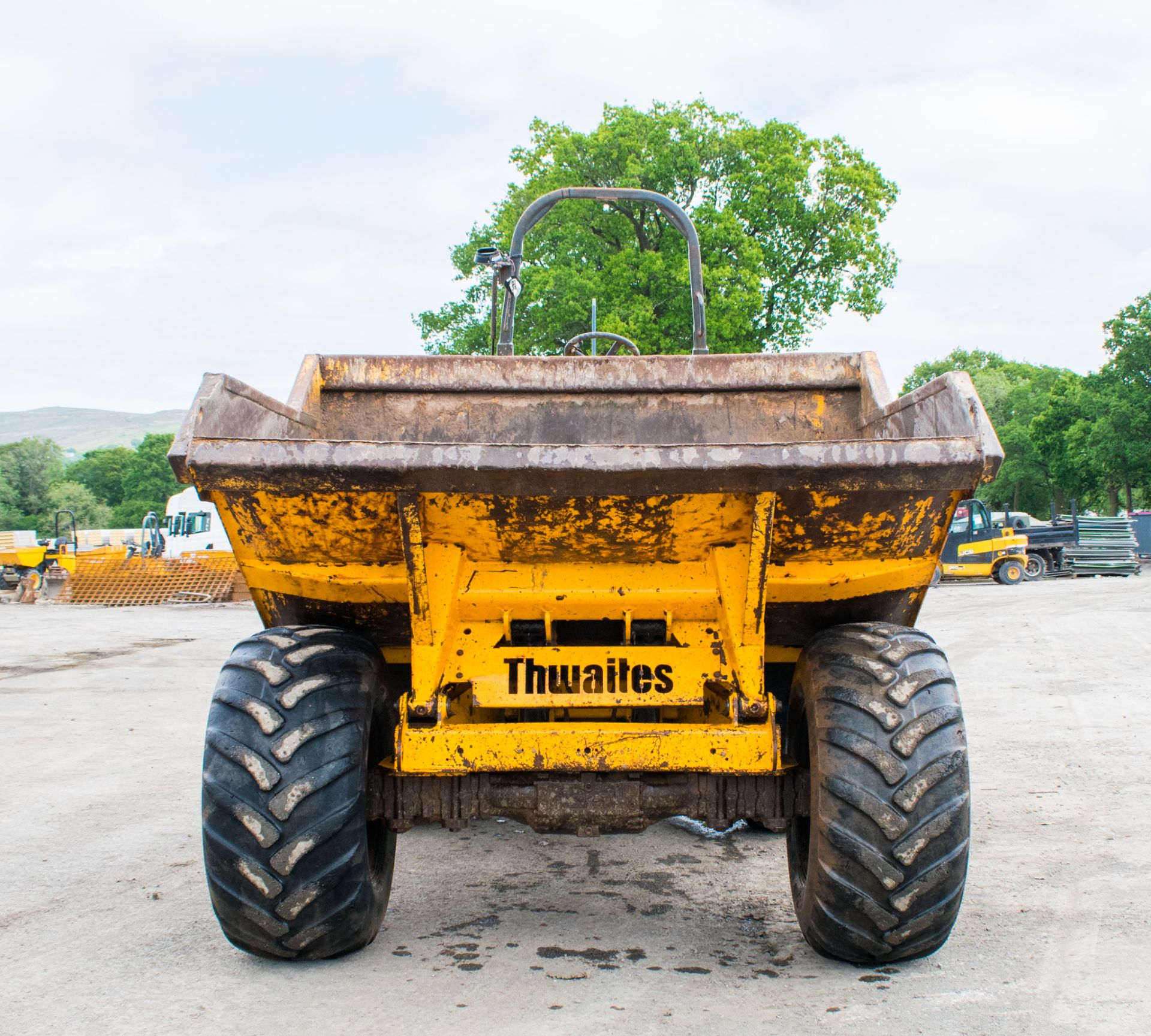 Thwaites 9 tonne straight skip dumper Year: 2008 S/N: Recorded Hours: 221 - Image 5 of 18