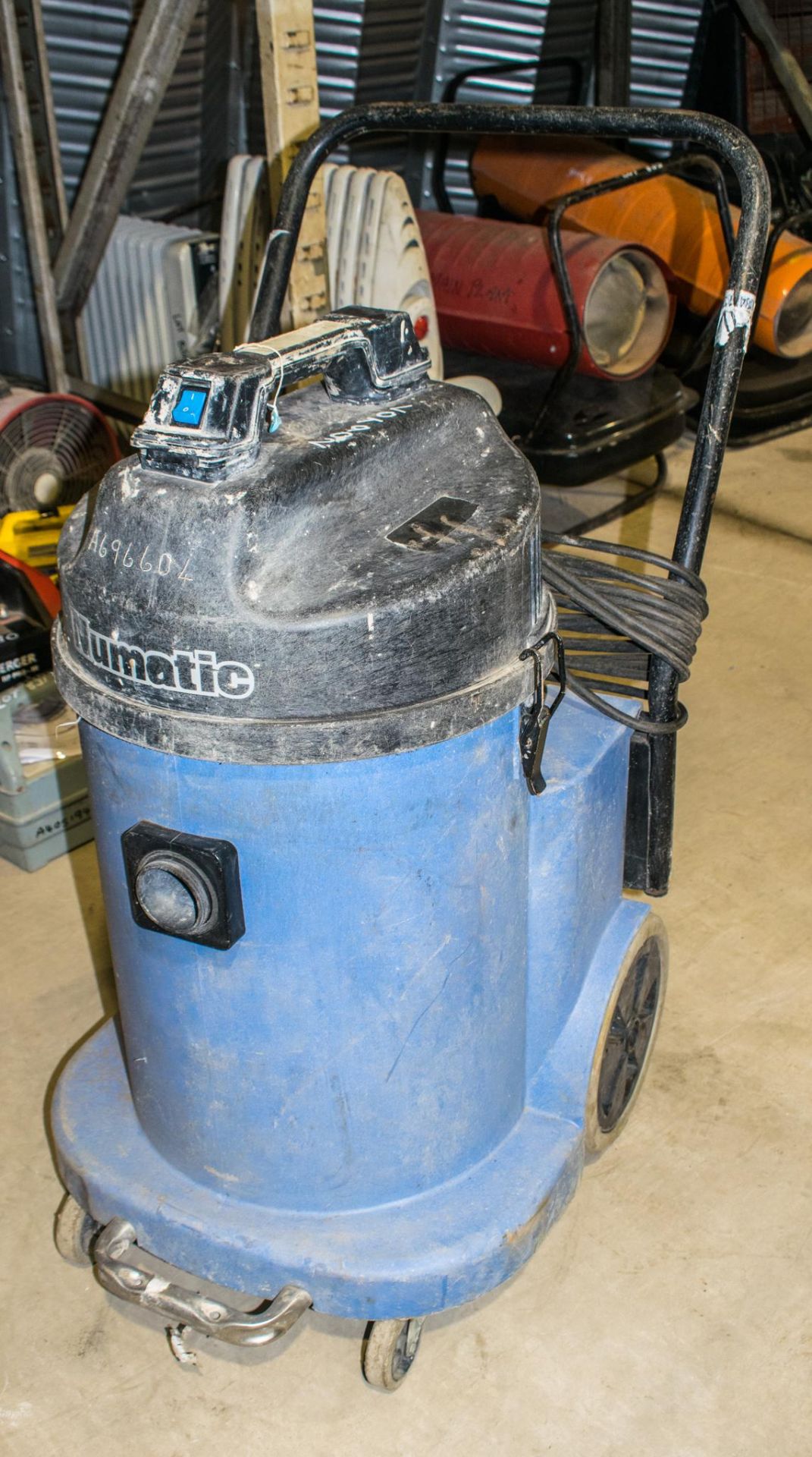 Numatic 110v vacuum cleaner A696604