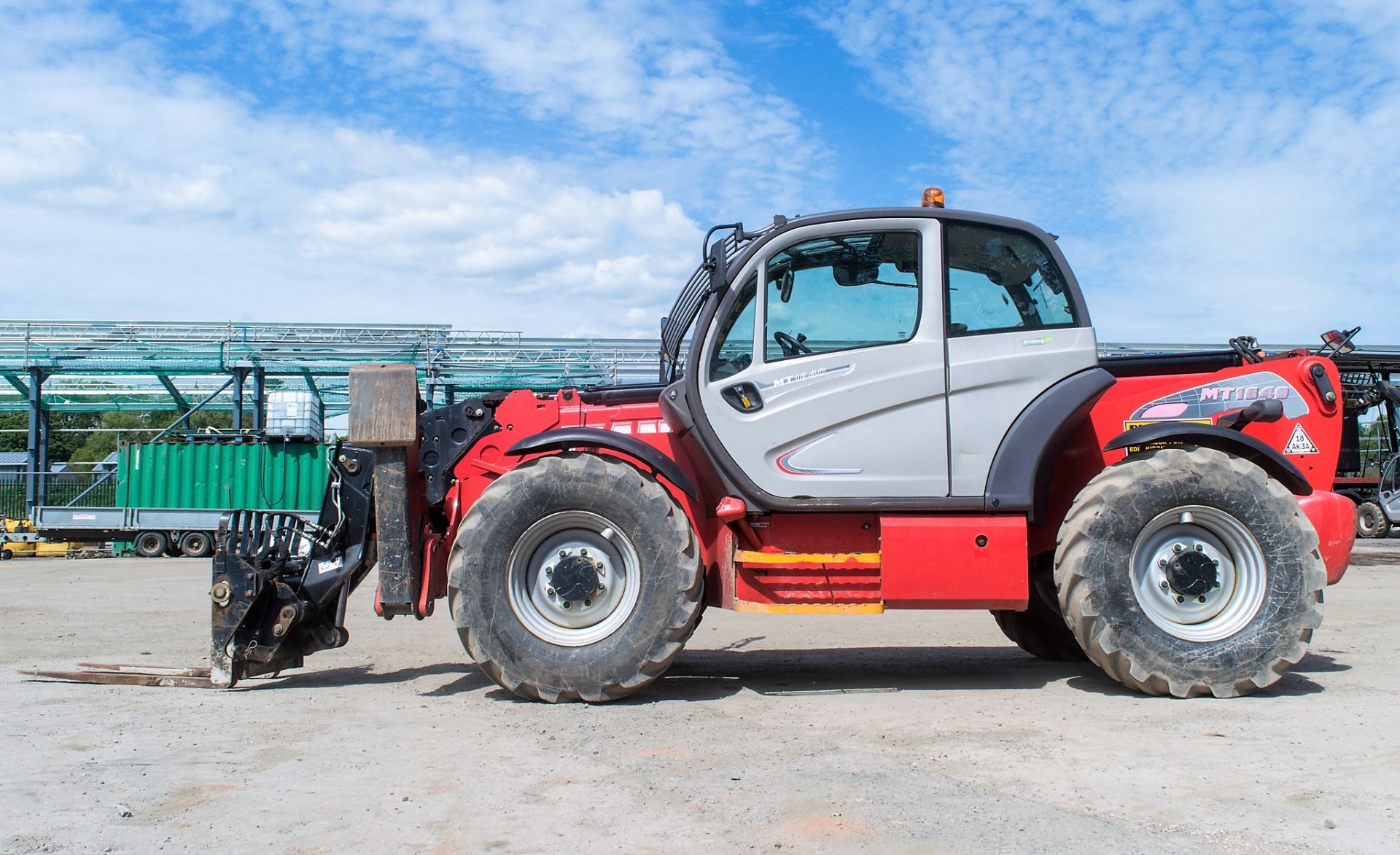 Manitou MT1840 18 metre telescopic handler Year: 2014 S/N: 942505 Recorded Hours: 3106 c/w side - Bild 7 aus 23