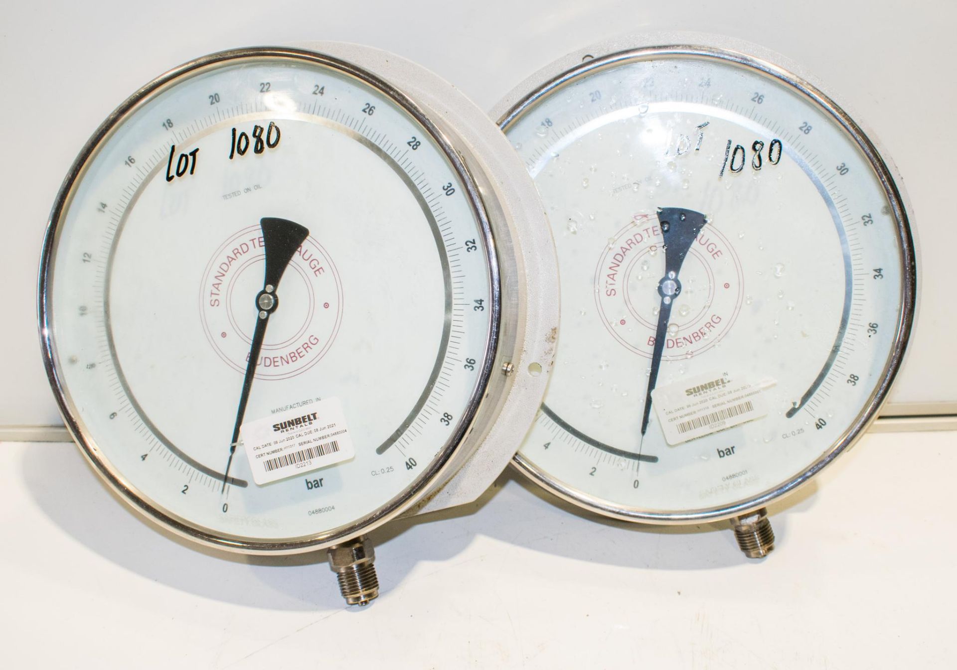 2 - Bundenberg standard test gauge A784820/A784817