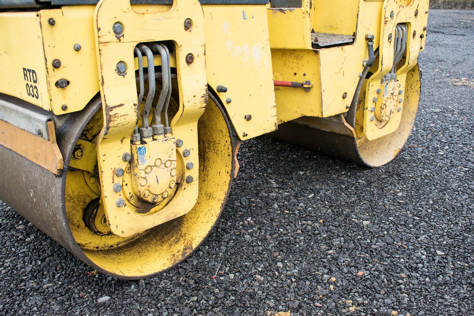 Bomag BW80 ADH-3 double drum ride on roller Year: 2005 S/N: 425695 Recorded Hours: 1241 RTD033 - Image 11 of 16