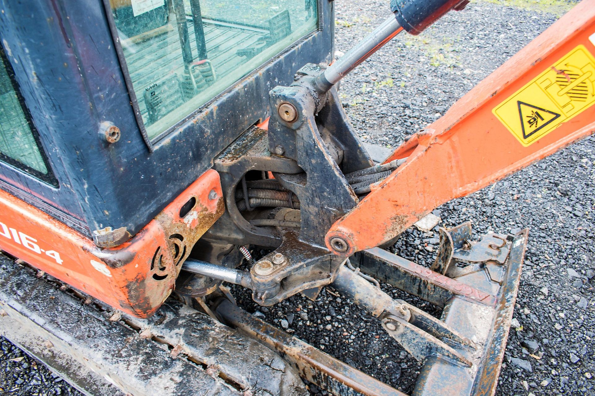 Kubota KX016-4 1.6 tonne rubber tracked mini excavator Year: 2014 S/N: 57528 Recorded Hours: 2621 - Image 15 of 19