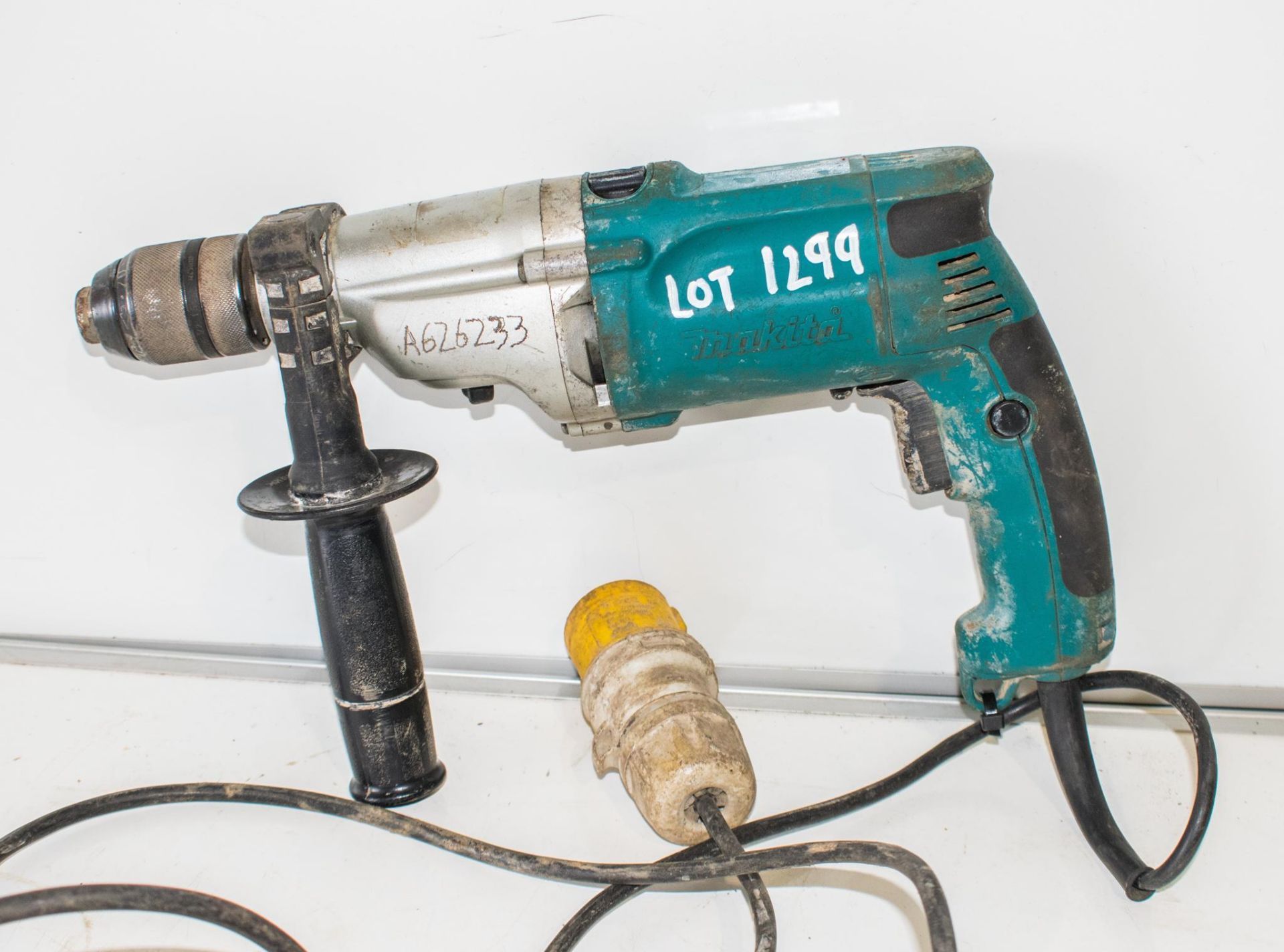 Makita 110v rotary hammer drill A626233