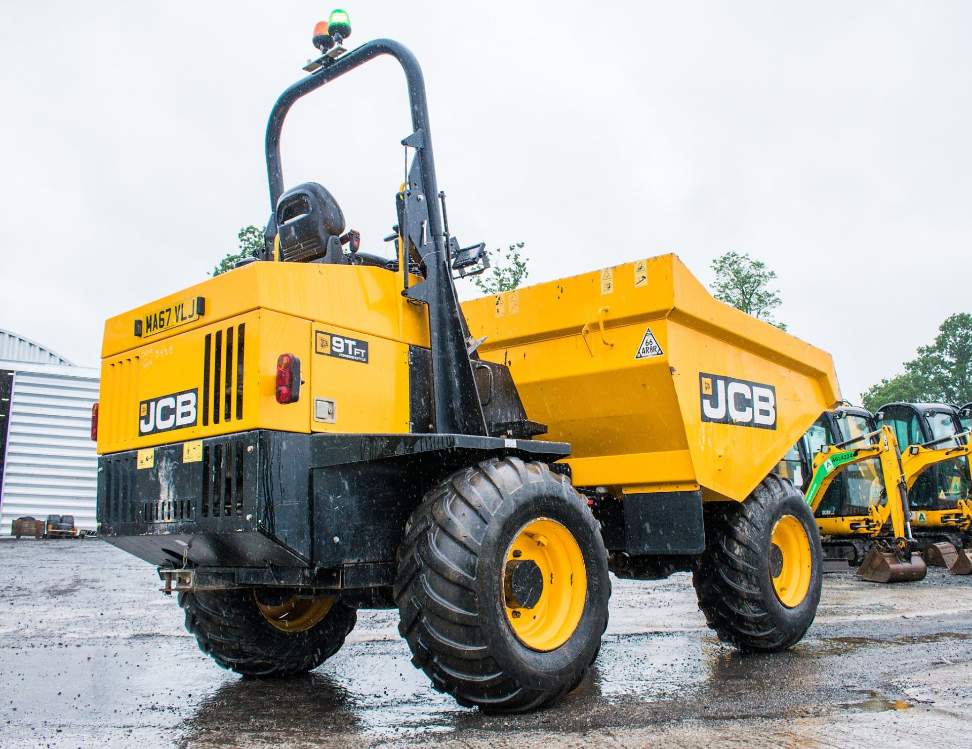 JCB 9TFT 9 tonne straight skip dumper  Reg No.: MA67 VLJ    c/w V5 Road Registration Document - Image 4 of 18