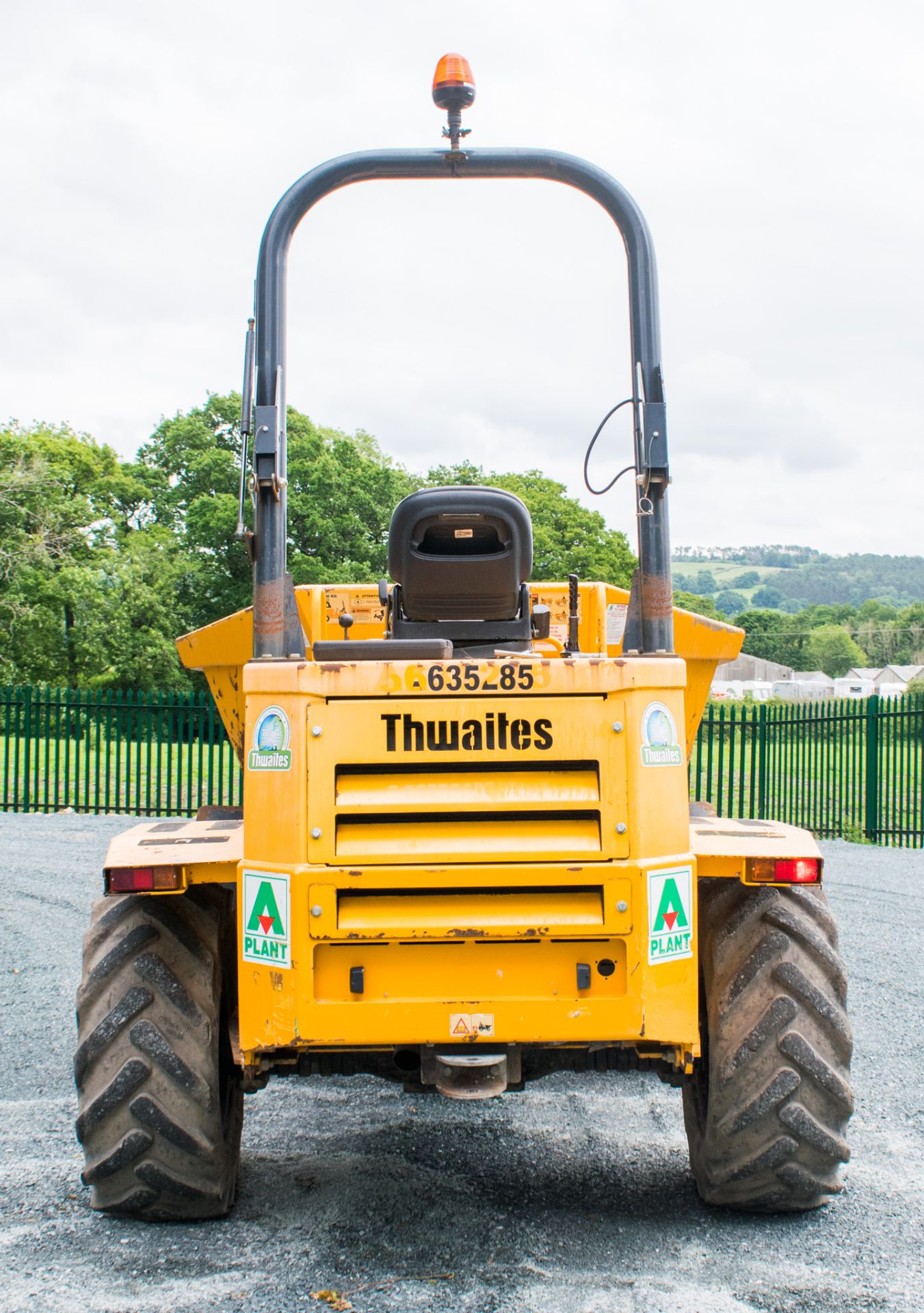 Thwaites 6 tonne swivel skip dumper Year: 2014 S/N: 7511 Recorded Hours: 1647 A635285 - Image 6 of 19