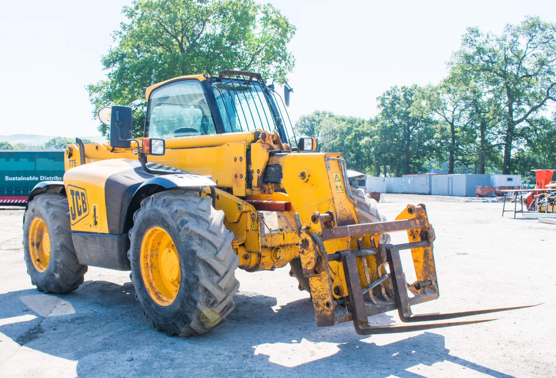 JCB 535-95 9.5 metre telescopic handler Registration number: DX04 XFL Year: 2004 S/N: 1065806 - Image 2 of 16