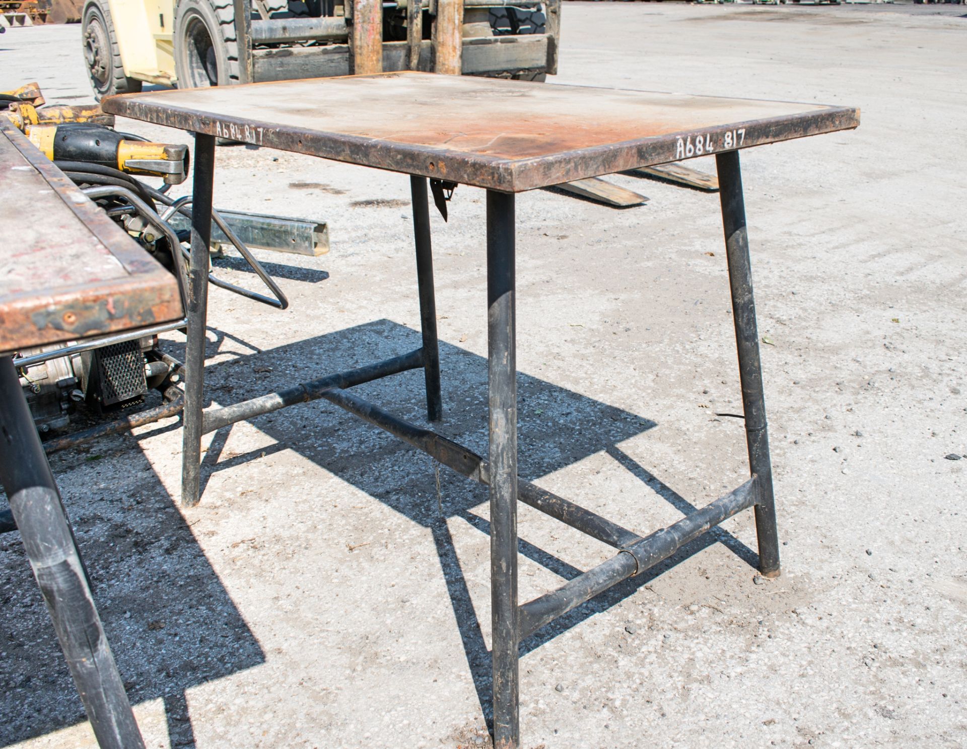 Collapsible steel work bench A684817