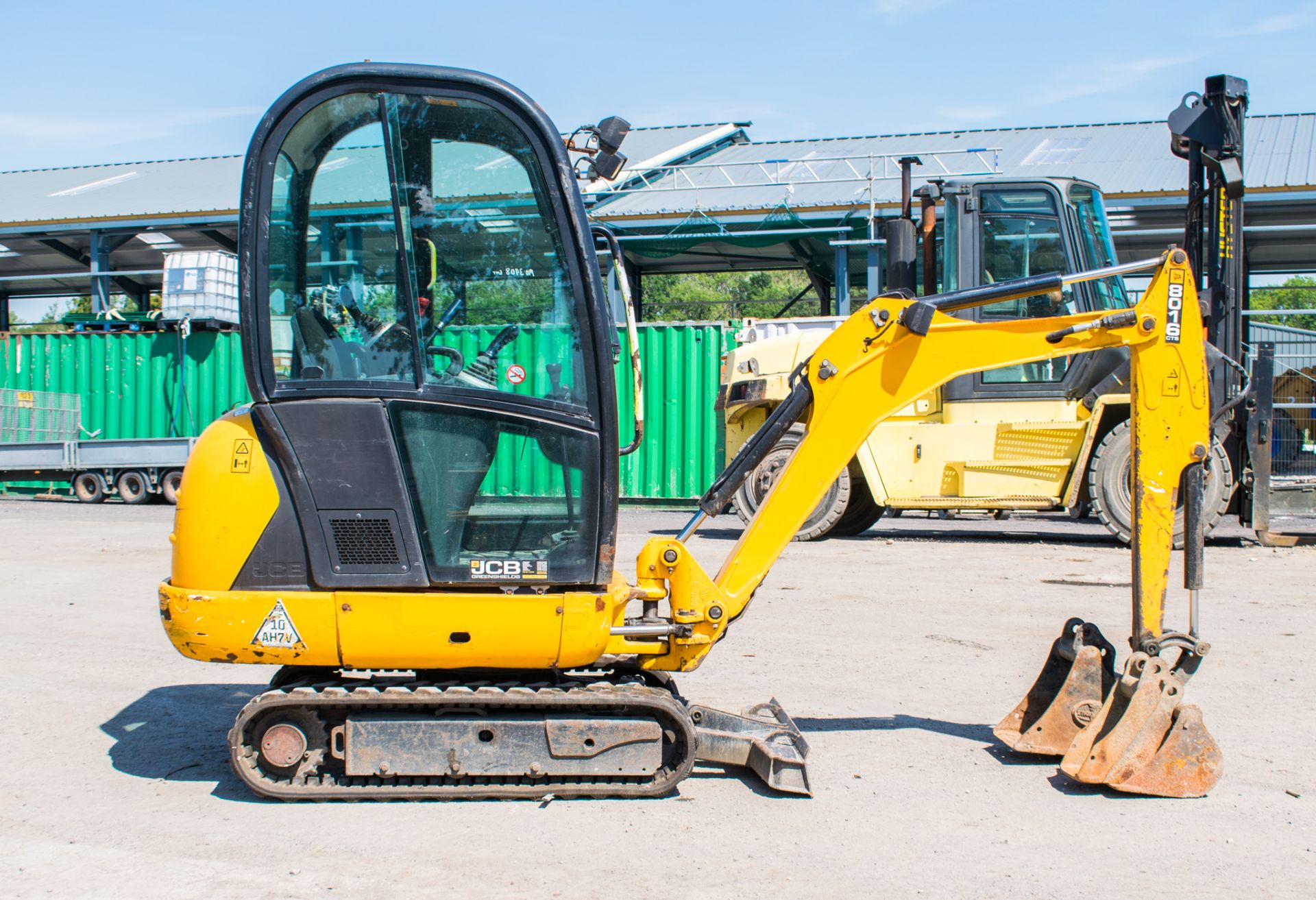 JCB 8016 CTS 1.5 tonne rubber tracked mini excavator  Year: 2013  S/N: 71364 Recorded hours: 1904 - Image 8 of 17