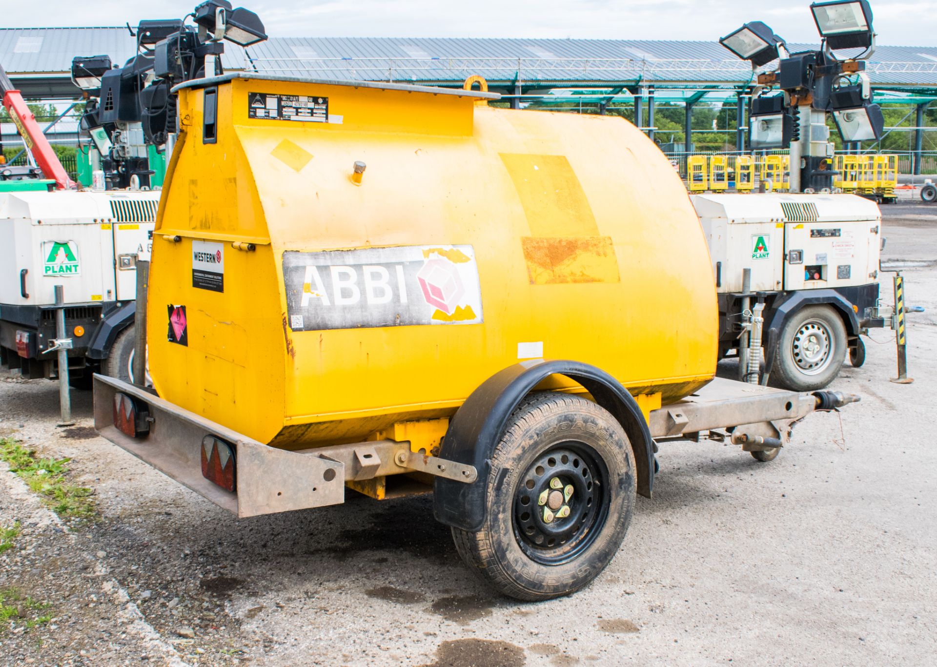 Western Abbi 950 litre bunded fuel fast tow fuel bowser c/w manual pump, delivery hose & nozzle - Image 2 of 4