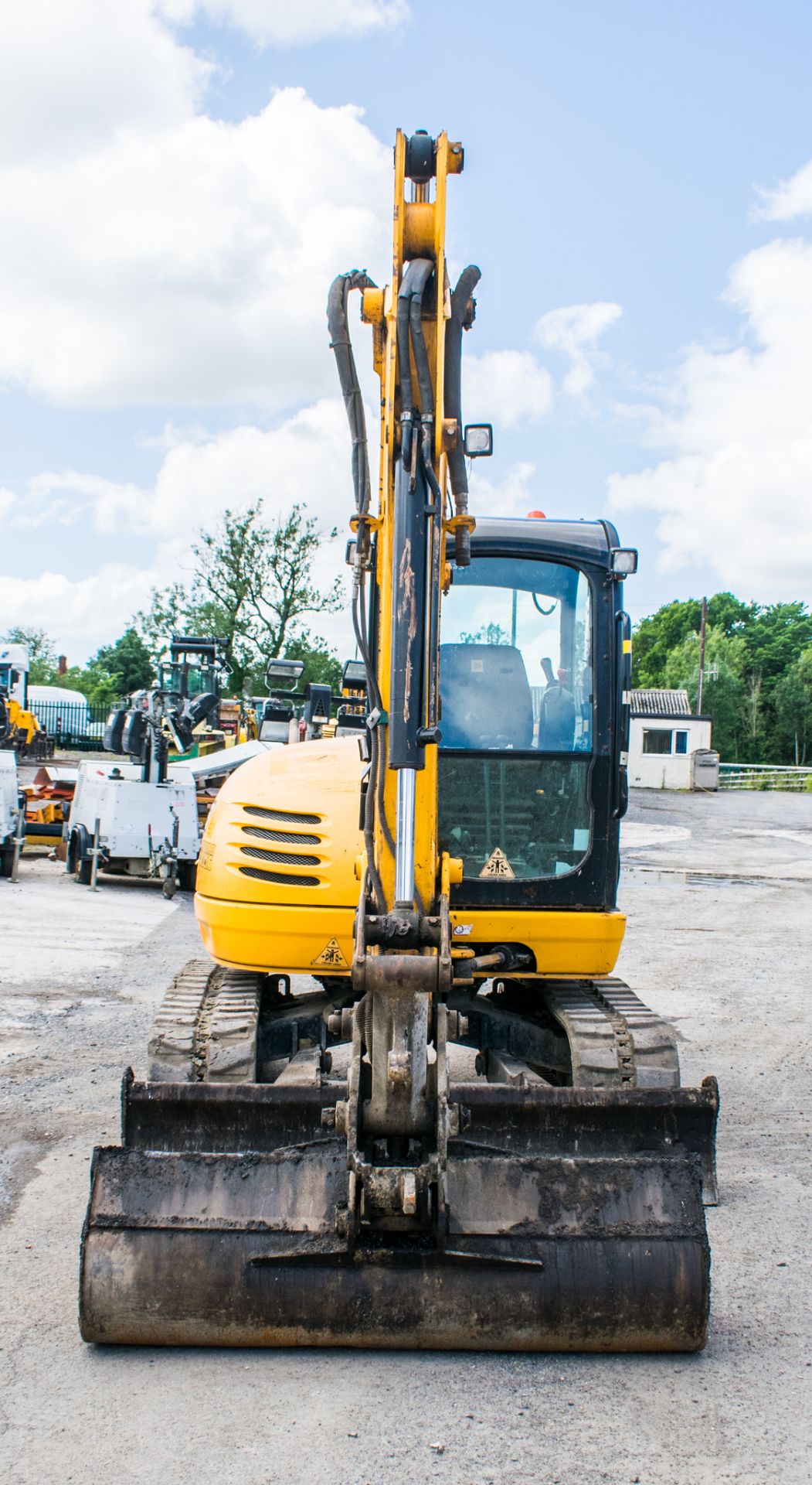 JCB 8050 RTS 5 tonne rubber tracked excavator Year: 2013  S/N: 60452 Recorded Hours: 3093 piped, - Image 5 of 18