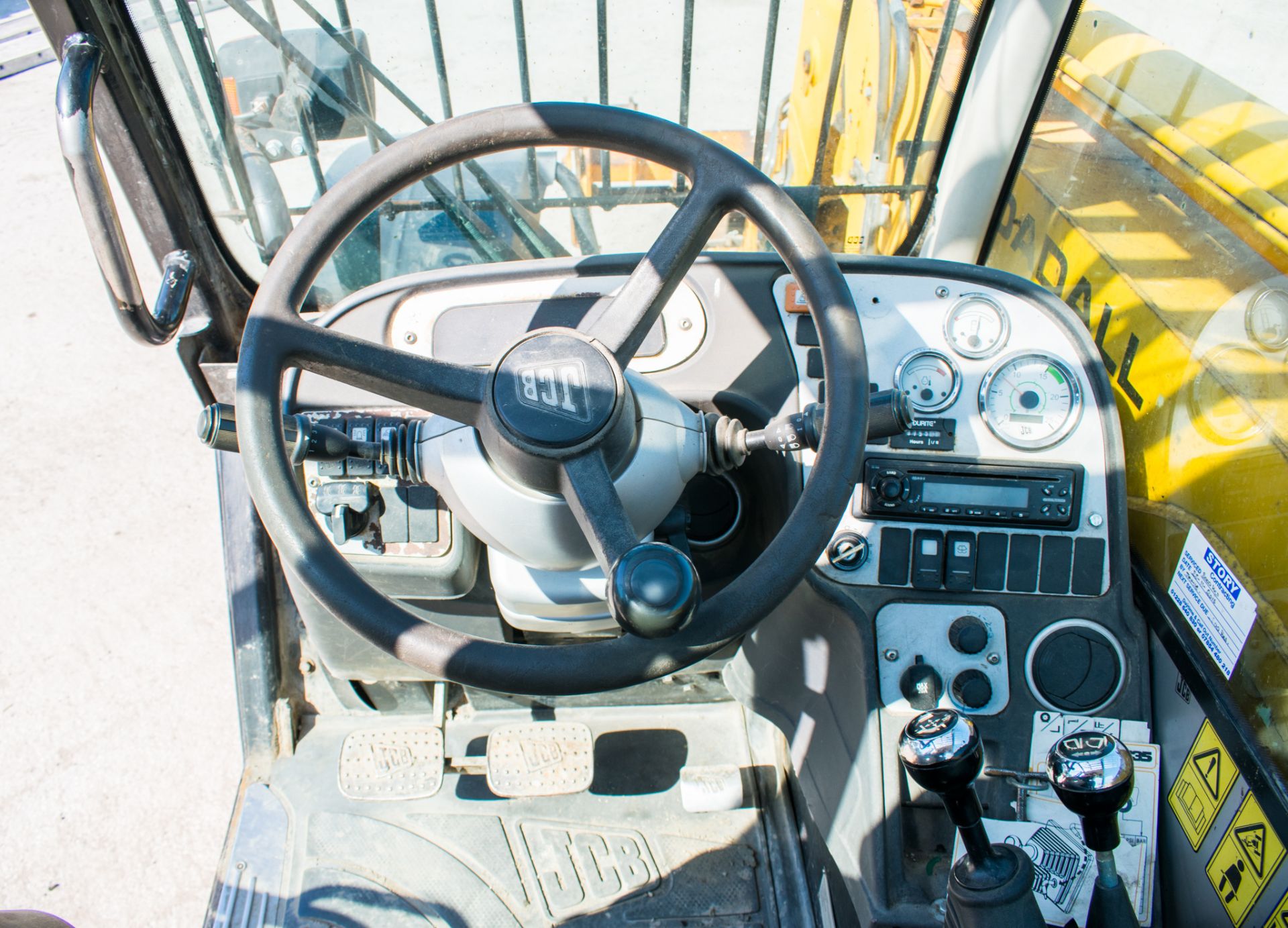 JCB 535-95 9.5 metre telescopic handler Registration number: DX04 XFL Year: 2004 S/N: 1065806 - Image 16 of 16