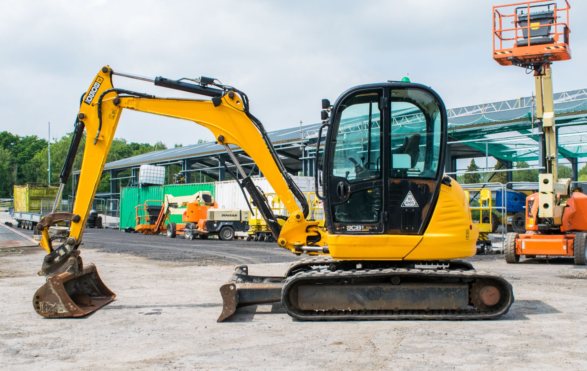 JCB 8050 RTS 5 tonne rubber tracked excavator  Year: 2013 S/N: 41929 Recorded Hours: 3240 blade, - Image 8 of 18