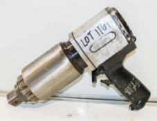 Pneumatic 1 inch drive impact wrench A572355