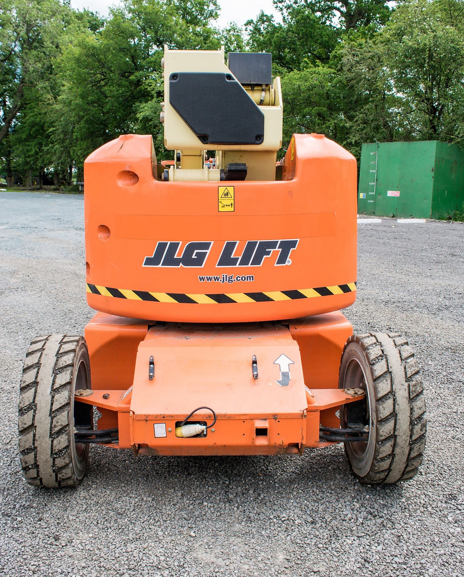 JLG E450AJ battery electric articulated boom access platform Year: 2014 S/N: 189435 Recorded - Image 6 of 18