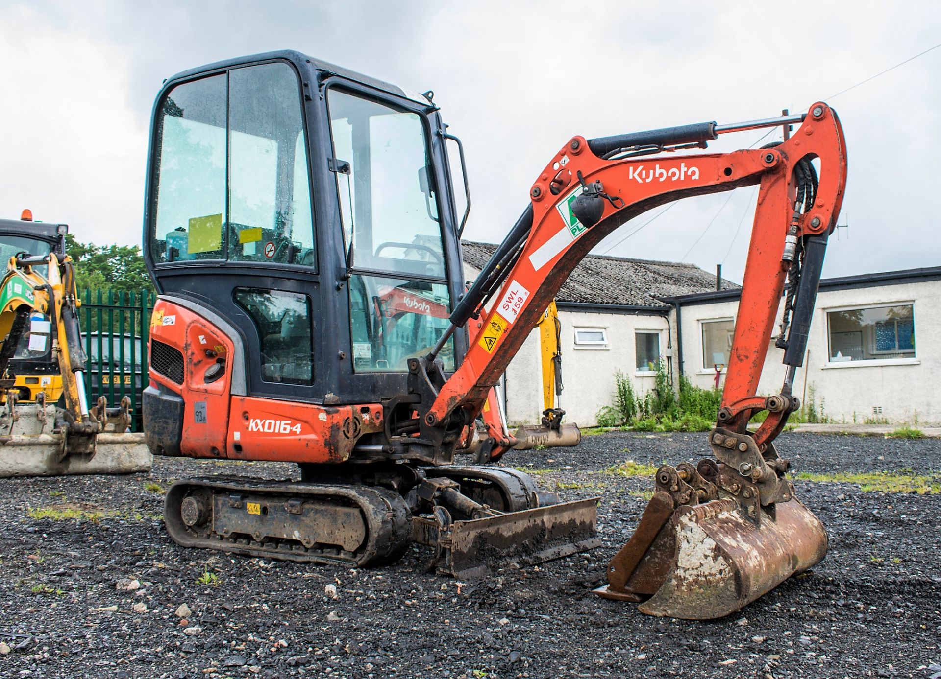 Kubota KX016-4 1.6 tonne rubber tracked mini excavator Year: 2014 S/N: 57528 Recorded Hours: 2621 - Image 2 of 19