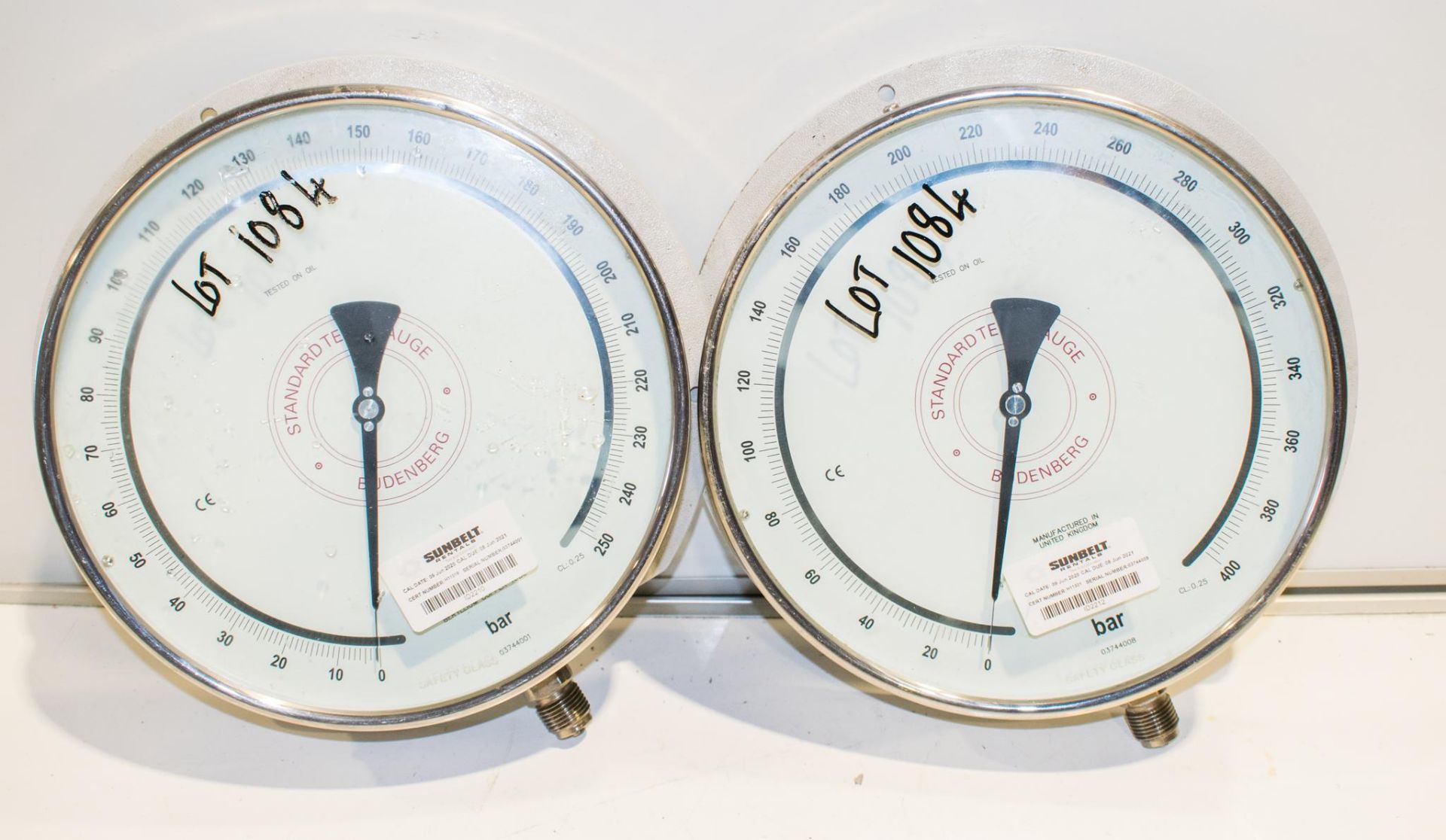 2 - Bundenberg standard test gauge A752153/A752148