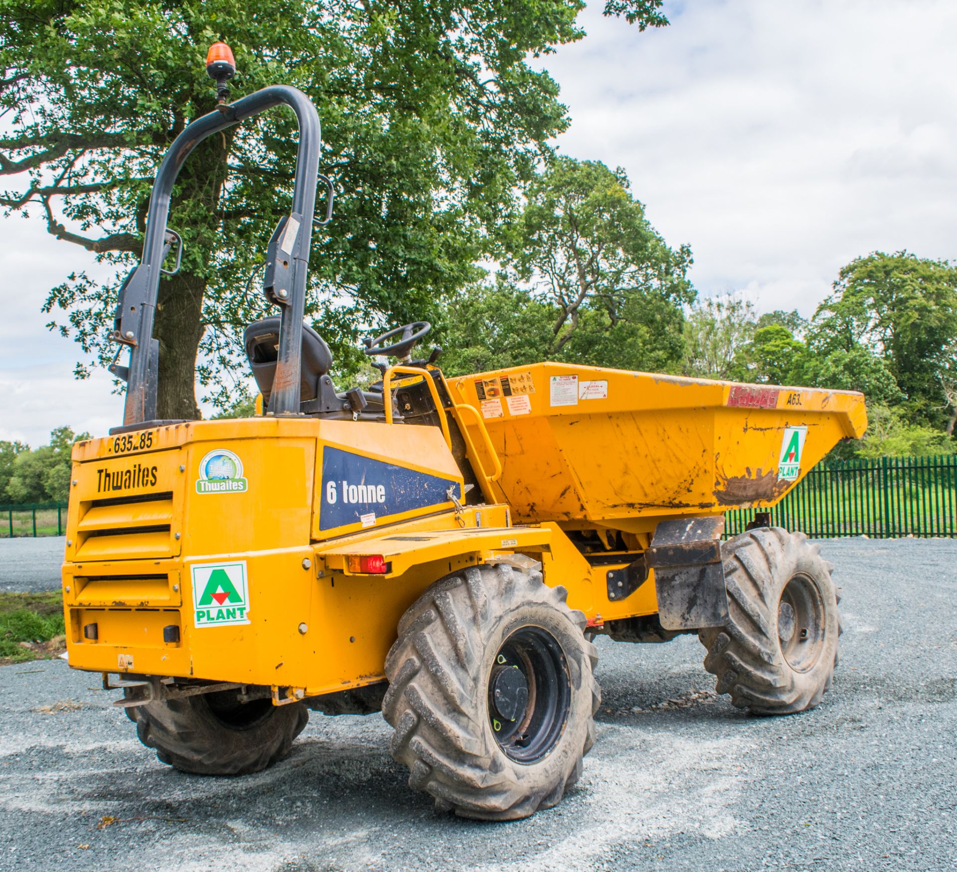 Thwaites 6 tonne swivel skip dumper Year: 2014 S/N: 7511 Recorded Hours: 1647 A635285 - Image 3 of 19