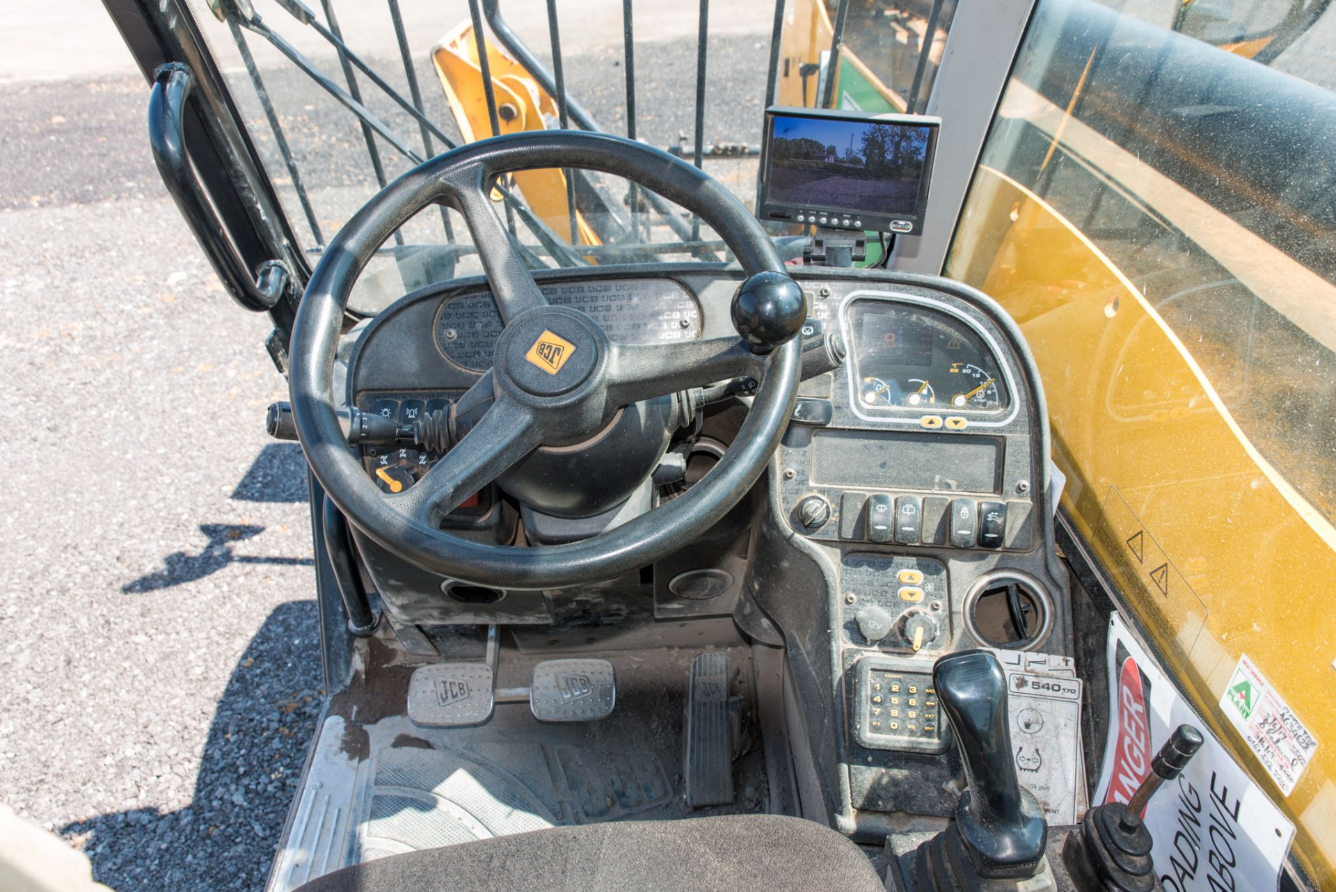 JCB 540-170 17 metre telescopic handler Registration Number: ME14 MDJ Year: 2014 S/N: 40212 Recorded - Image 20 of 21