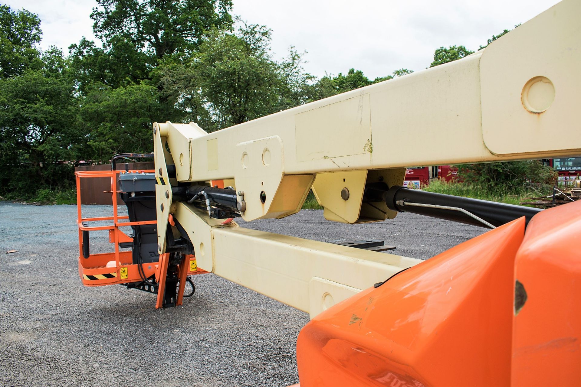 JLG E450AJ battery electric articulated boom access platform Year: 2014 S/N: 189435 Recorded - Image 10 of 18