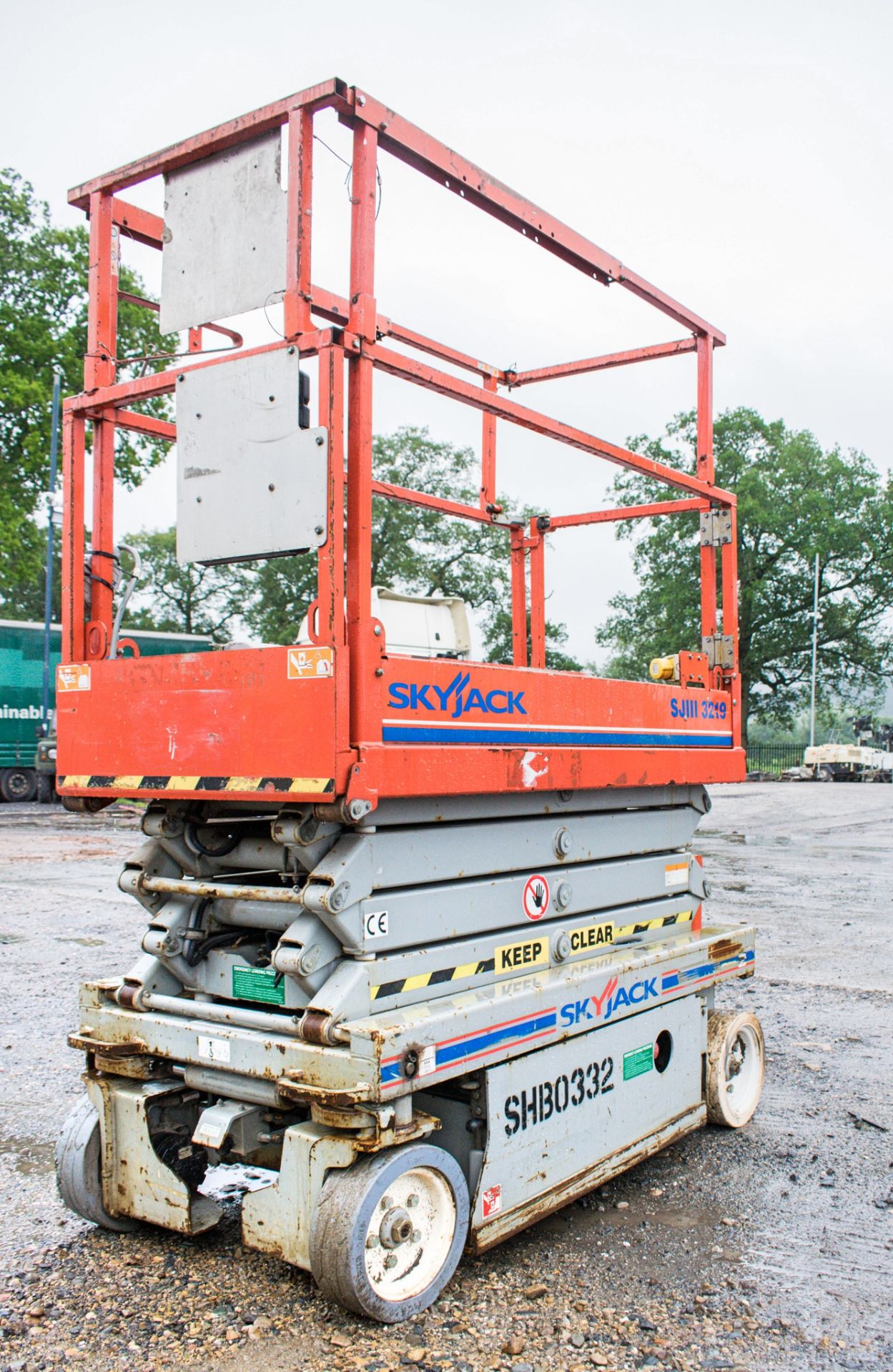 Skyjack SJIII 3219 battery electric scissor lift Year: 2012 S/N: 2237059 SHB0332 - Image 2 of 7