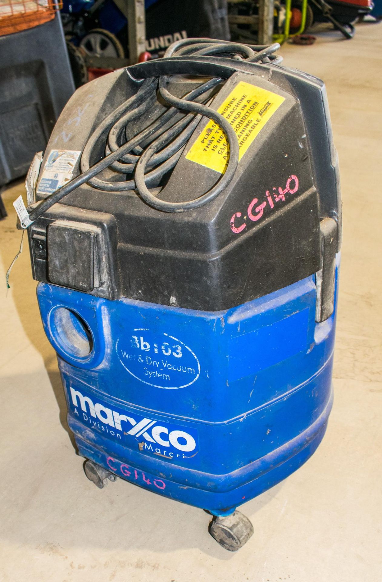 Marxco 240v vacuum cleaner VP CG140 ** Cord cut off **