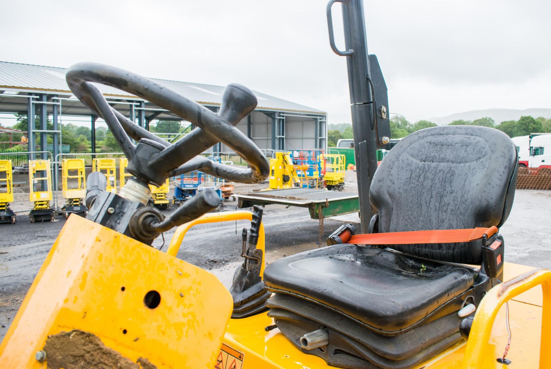 Thwaites 6 tonne swivel skip dumper  Registration number: MM63 UMD Year: 2014 S/N: C9151 Recorded - Image 16 of 20