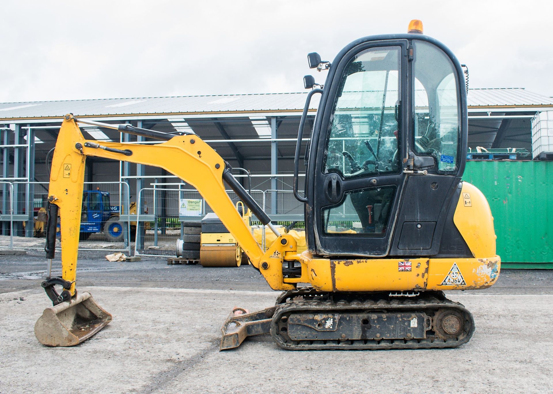 JCB 8016 1.5 tonne rubber tracked mini excavator Year: 2014 S/N: 20171553 Recorded Hours: 2238 - Image 8 of 20