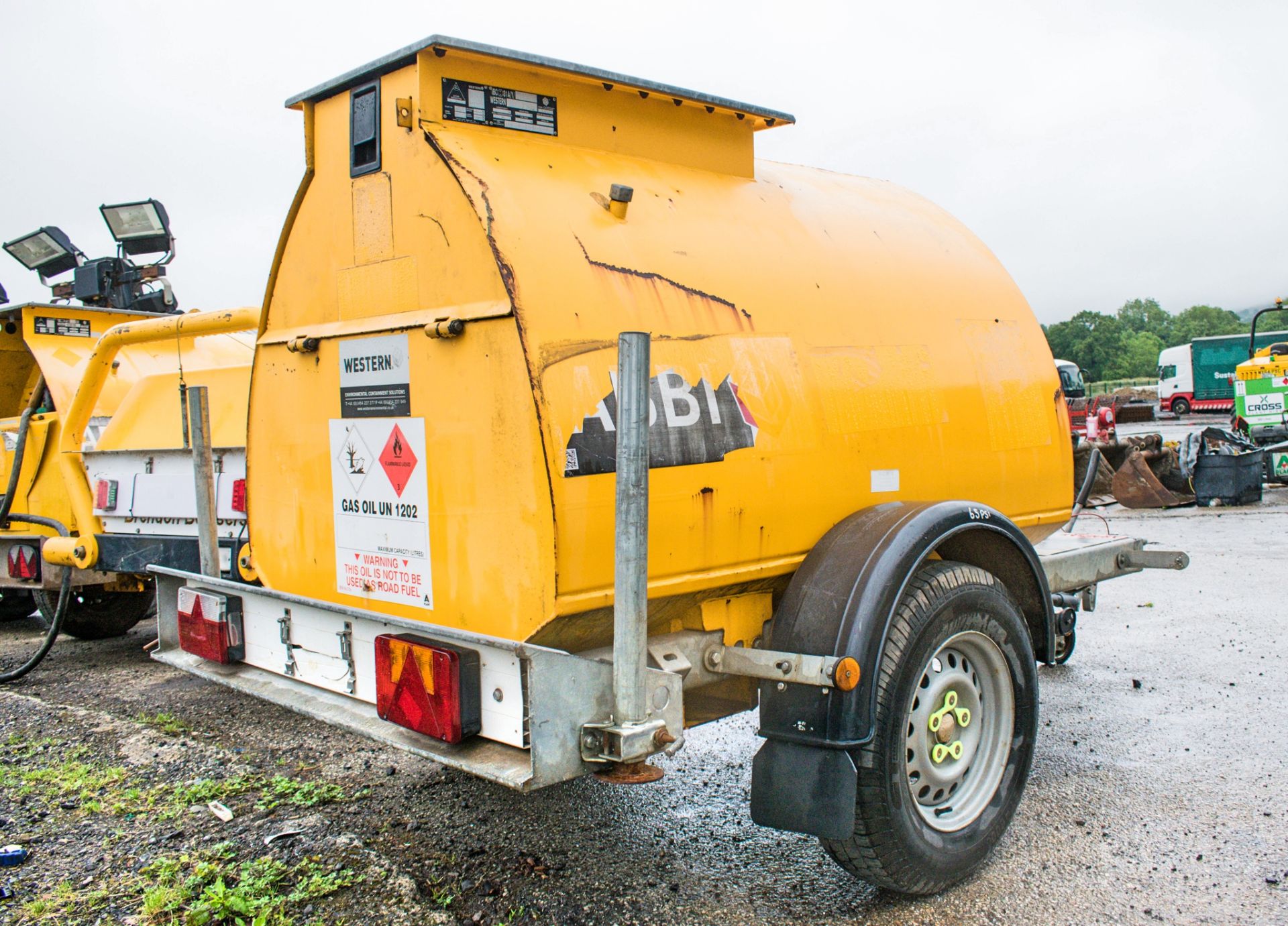 Western Abbi 950 litre bunded fuel fast tow fuel bowser c/w manual pump, delivery hose & nozzle - Image 2 of 3