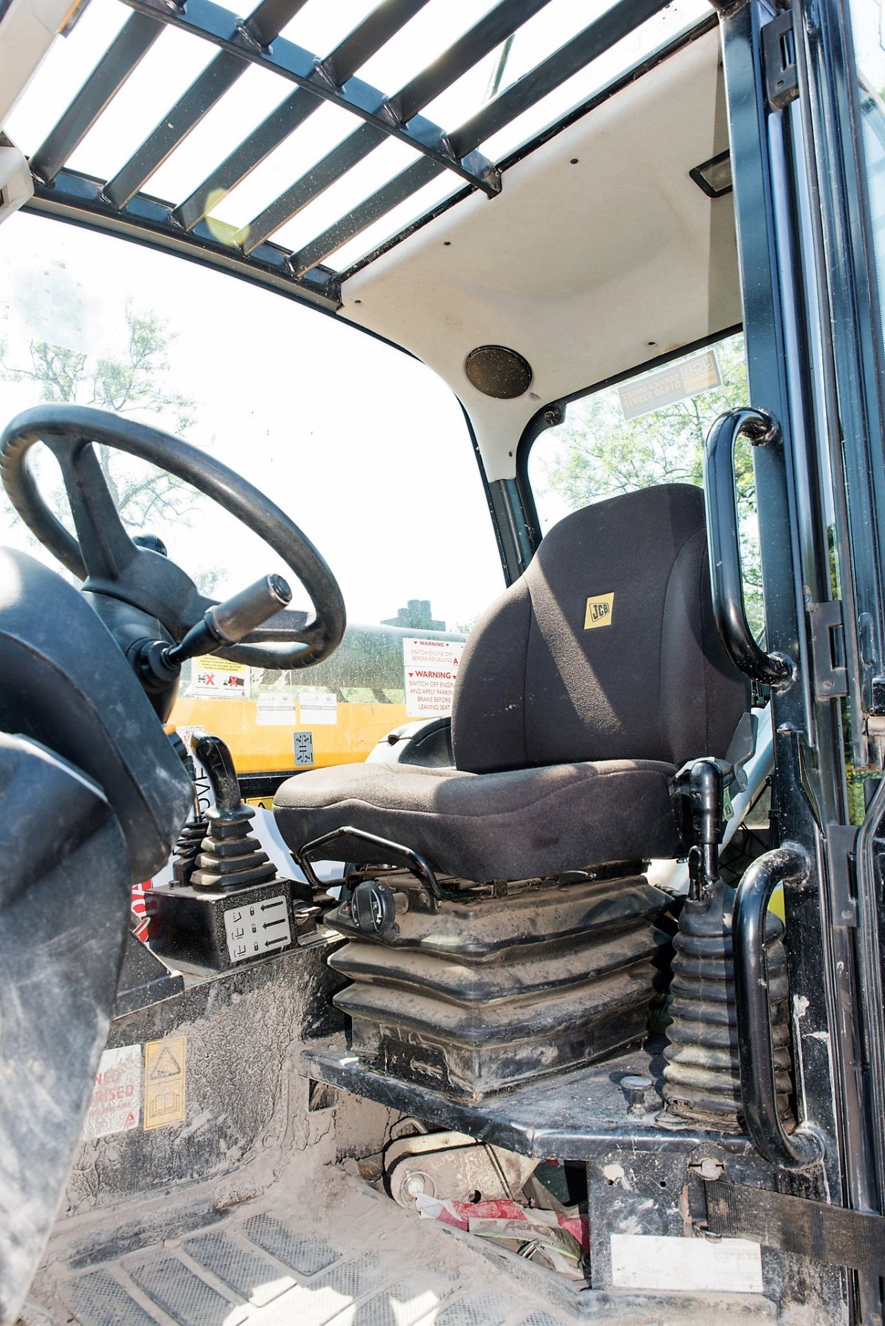 JCB 540-170 17 metre telescopic handler Registration Number: ME14 MDJ Year: 2014 S/N: 40212 Recorded - Image 19 of 21