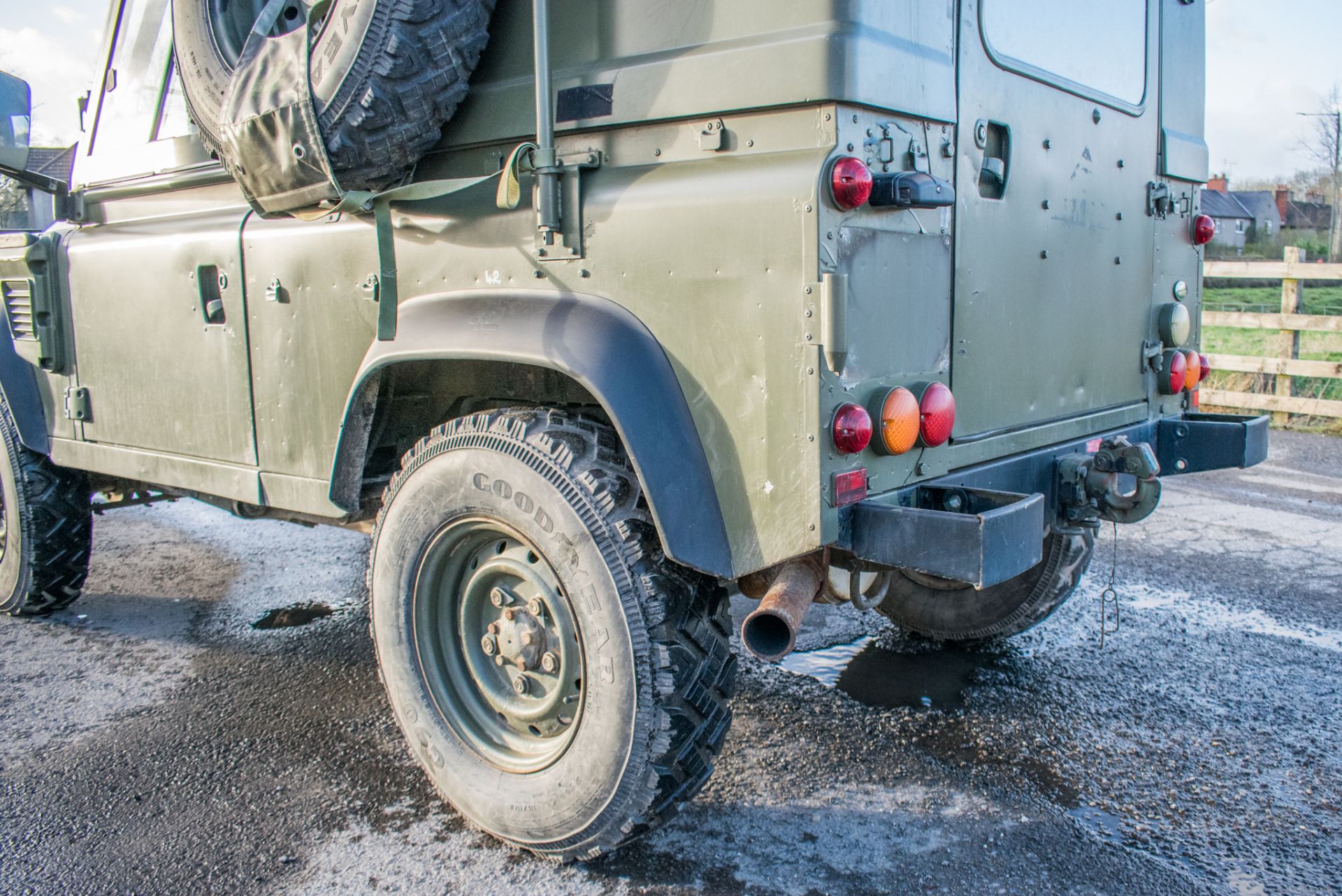 Land Rover Defender 90 Wolf 300 TDI 4wd TUL hard top utility vehicle (EX MOD) Date into Service: - Image 11 of 27