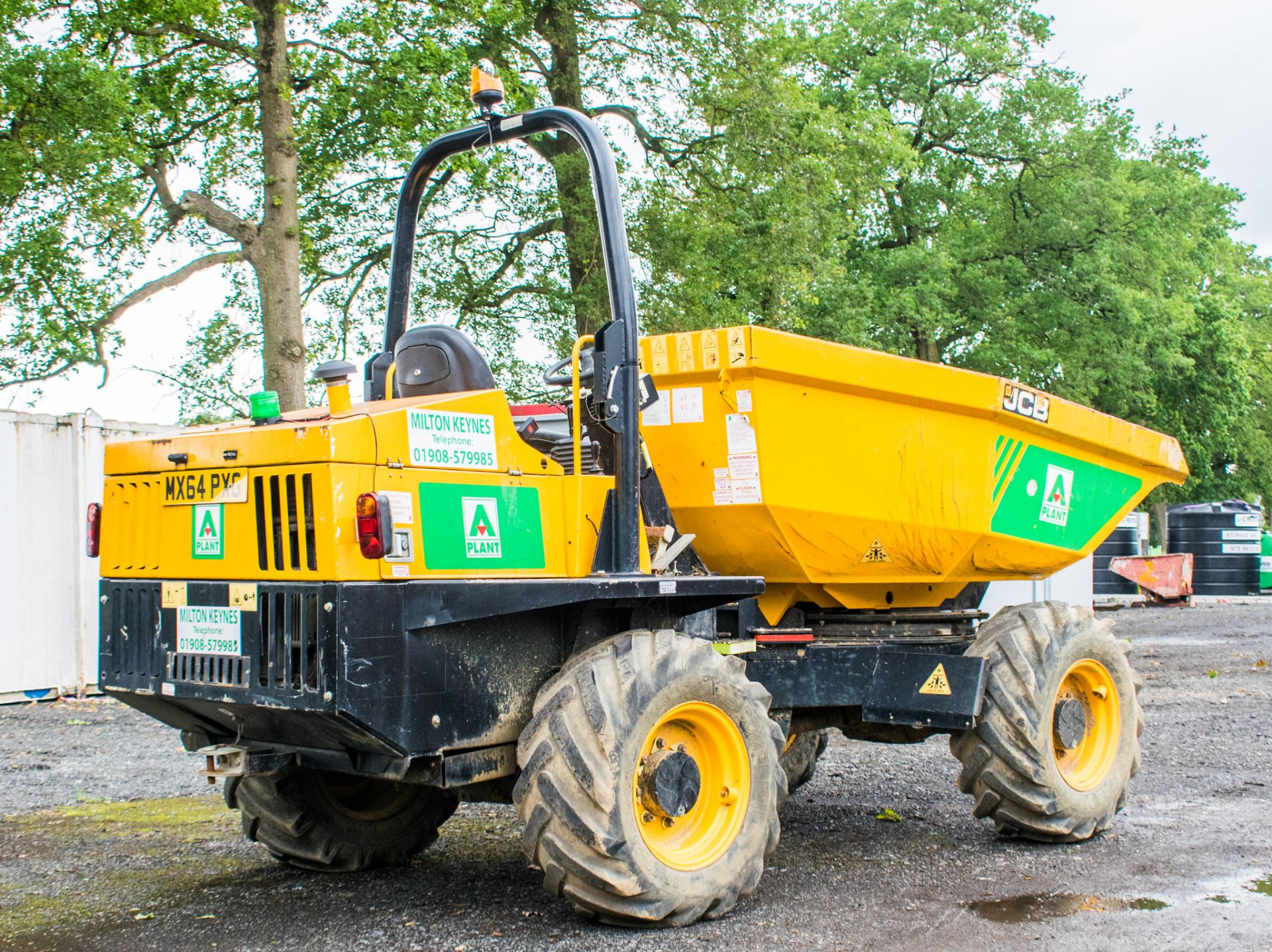 JCB 6 tonne swivel skip dumper Registration Number: MX64 PXG Year: 2015 S/N: RL8817 Recorded - Image 3 of 16