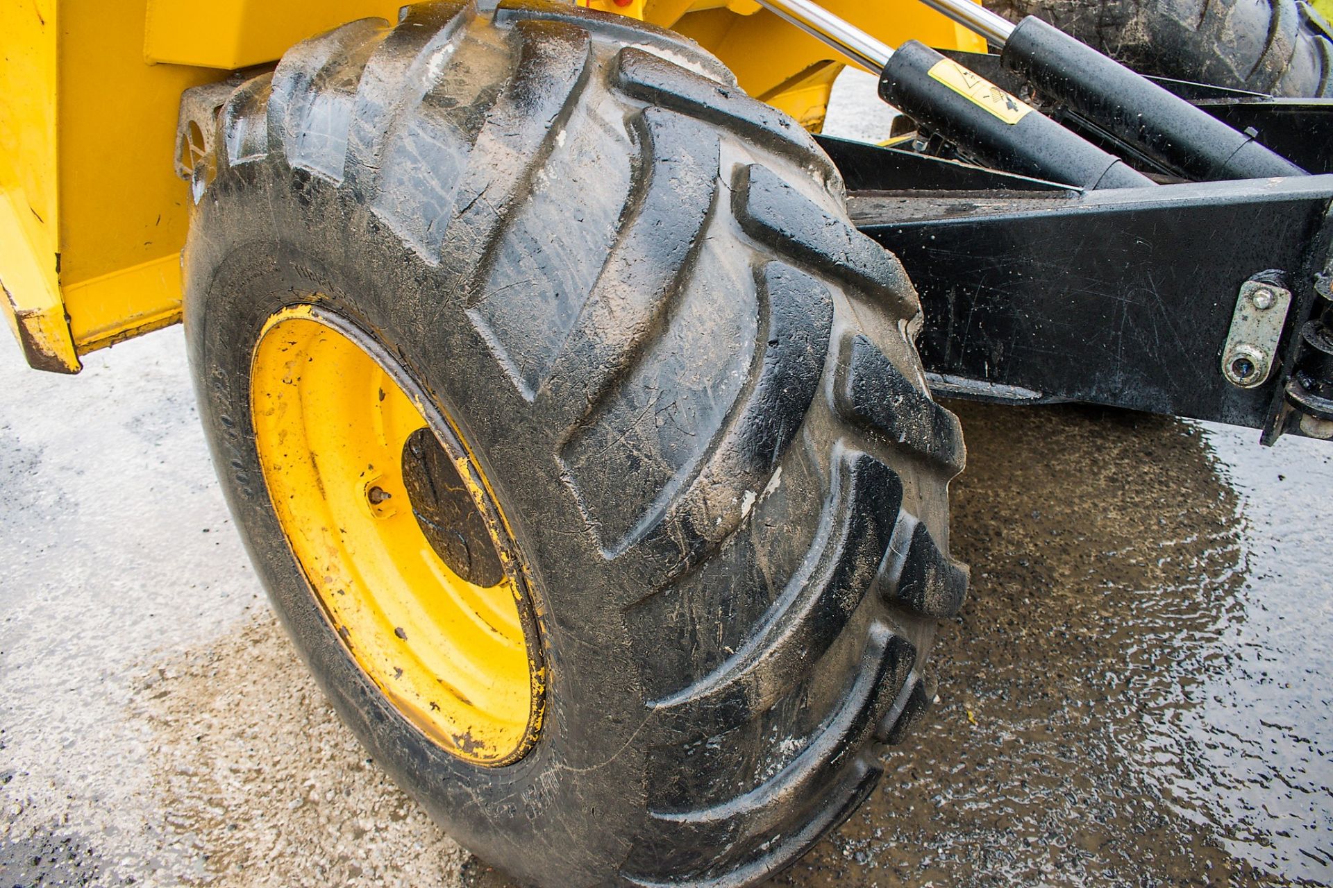 JCB 9TFT 9 tonne straight skip dumper  Reg No.: MF67 UBG Year: 2017  c/w V5 Road Registration - Image 15 of 19