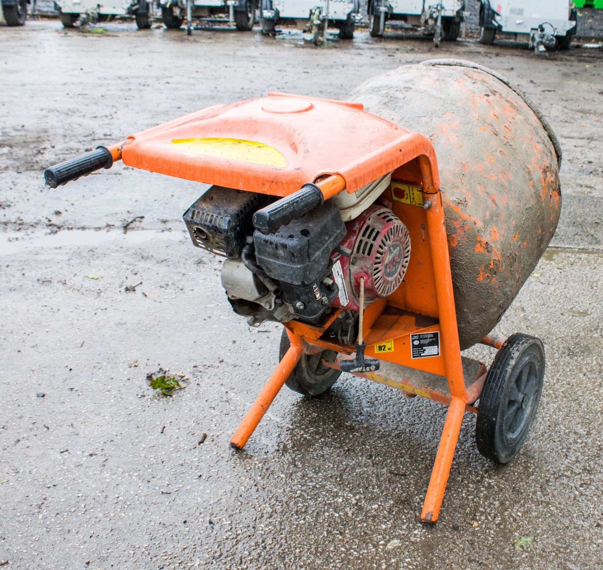 Belle Minimix 150 petrol driven cement mixer - Image 2 of 3