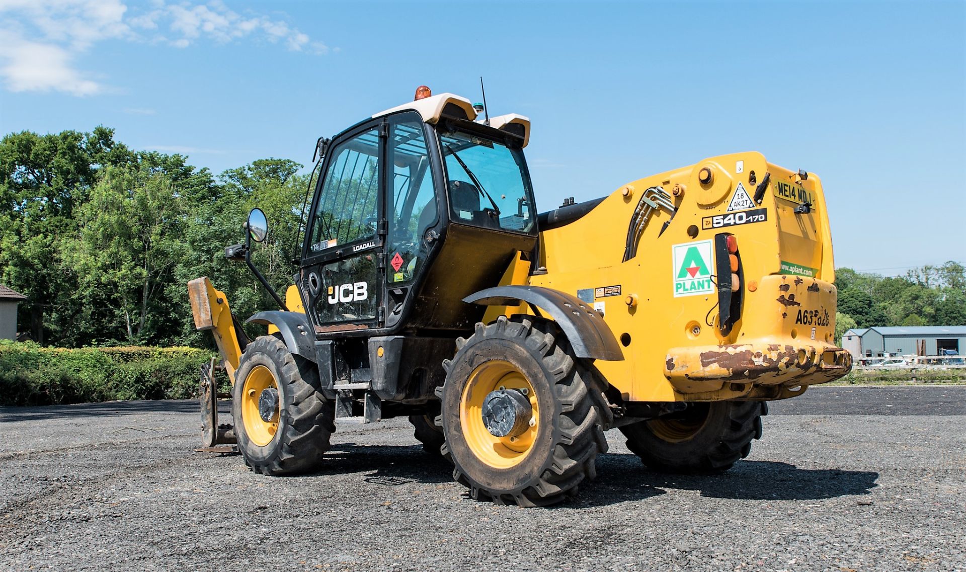 JCB 540-170 17 metre telescopic handler Registration Number: ME14 MDJ Year: 2014 S/N: 40212 Recorded - Image 3 of 21