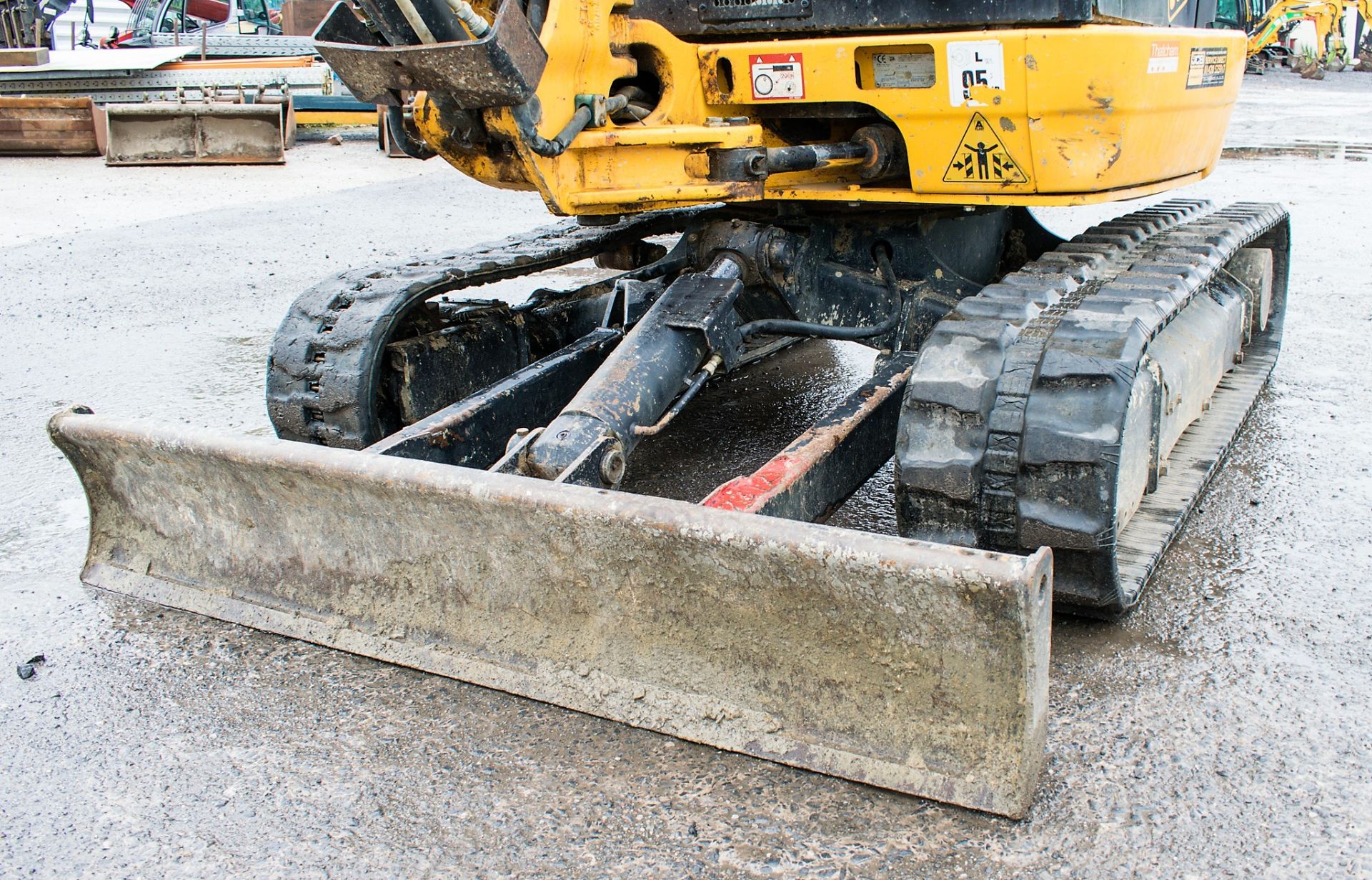 JCB 8025 ZTS 2.5 tonne rubber tracked mini excavator Year: 2015 S/N: 2226843 Recorded Hours: 1146 - Image 11 of 23