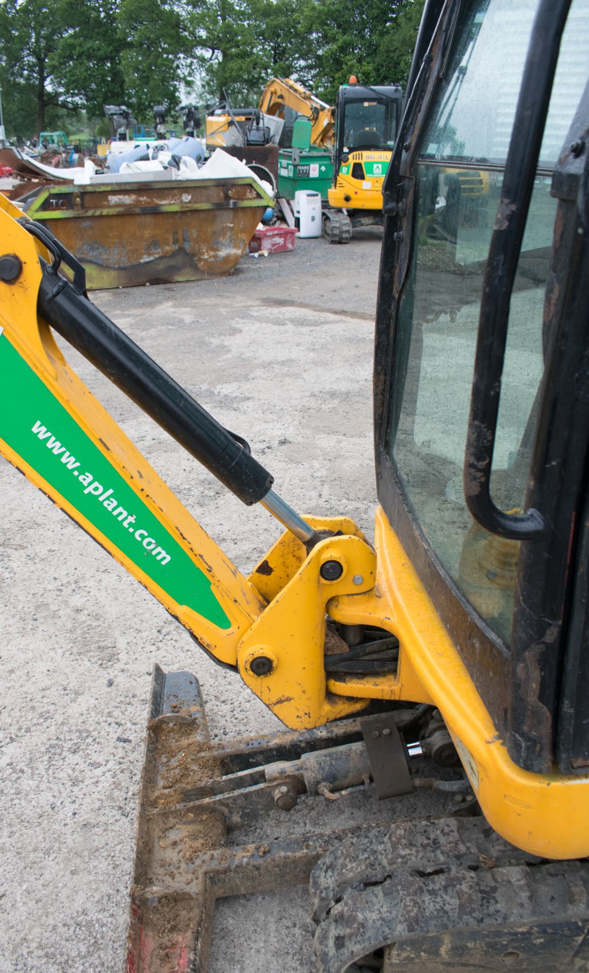JCB 8016 1.5 tonne rubber tracked mini excavator Year: 2013 S/N: 2071419 Recorded Hours: 1950 - Image 14 of 18