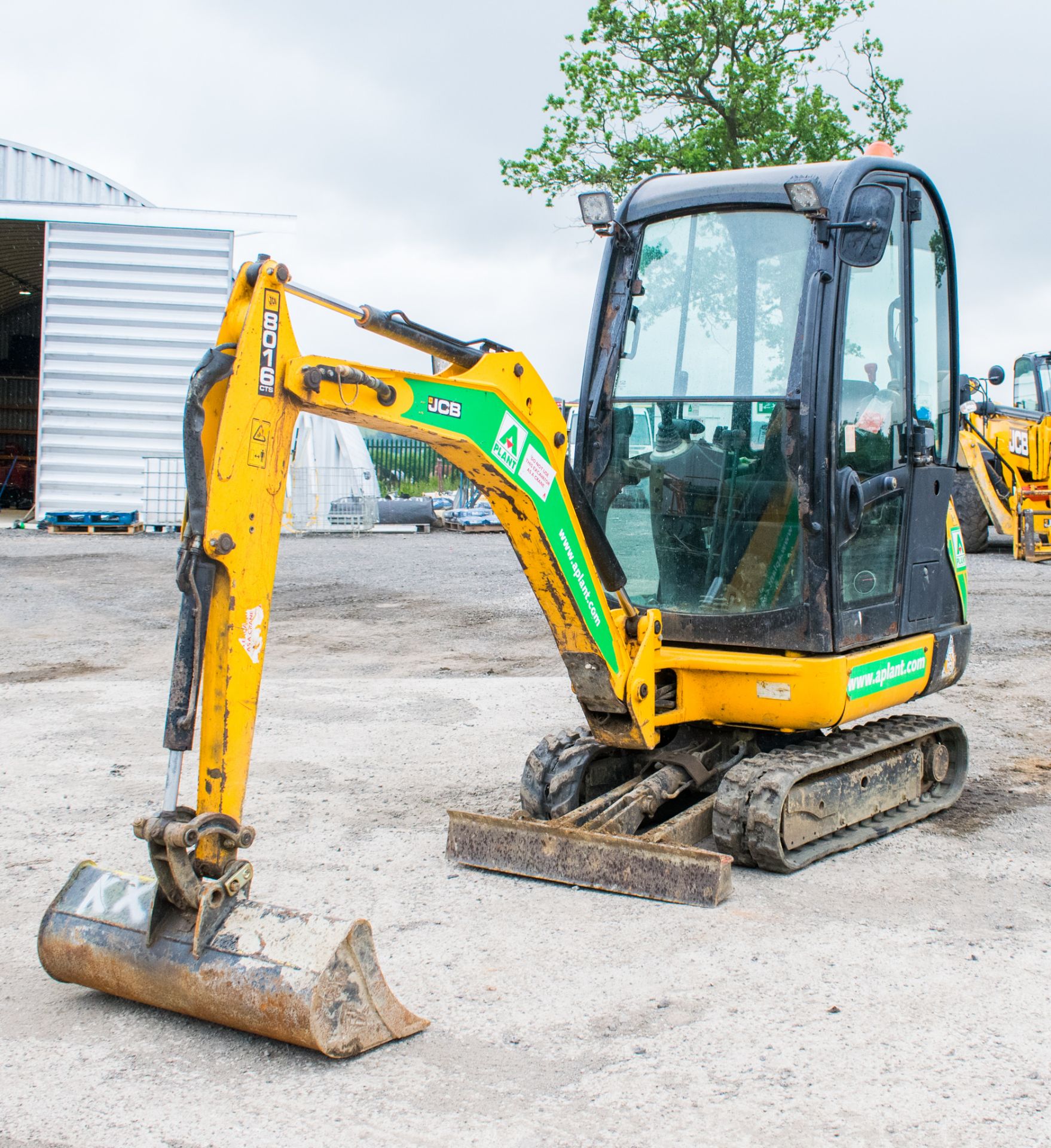 JCB 8016 1.5 tonne rubber tracked mini excavator Year: 2013 S/N: 2071419 Recorded Hours: 1950