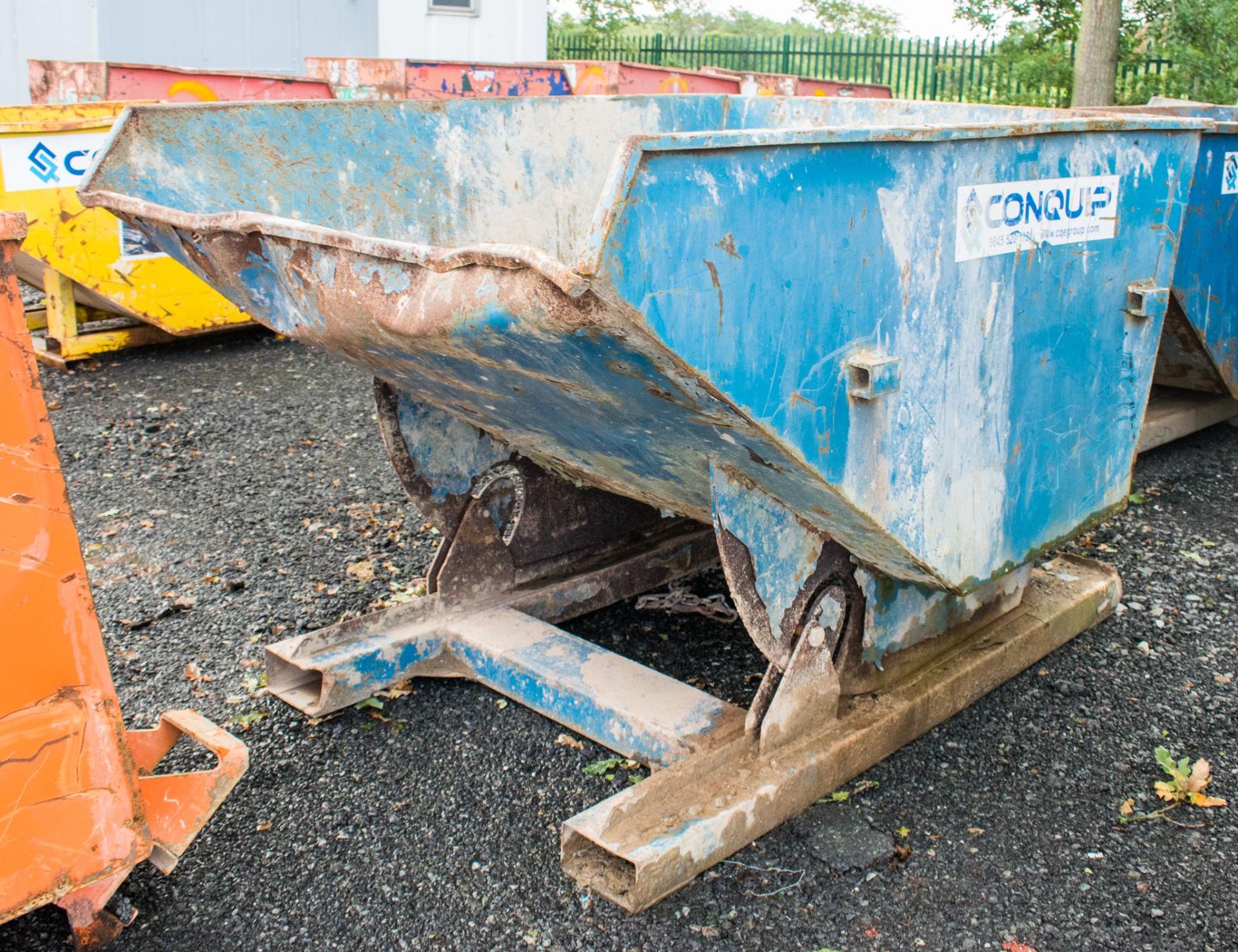 Conquip fork lift tipping skip