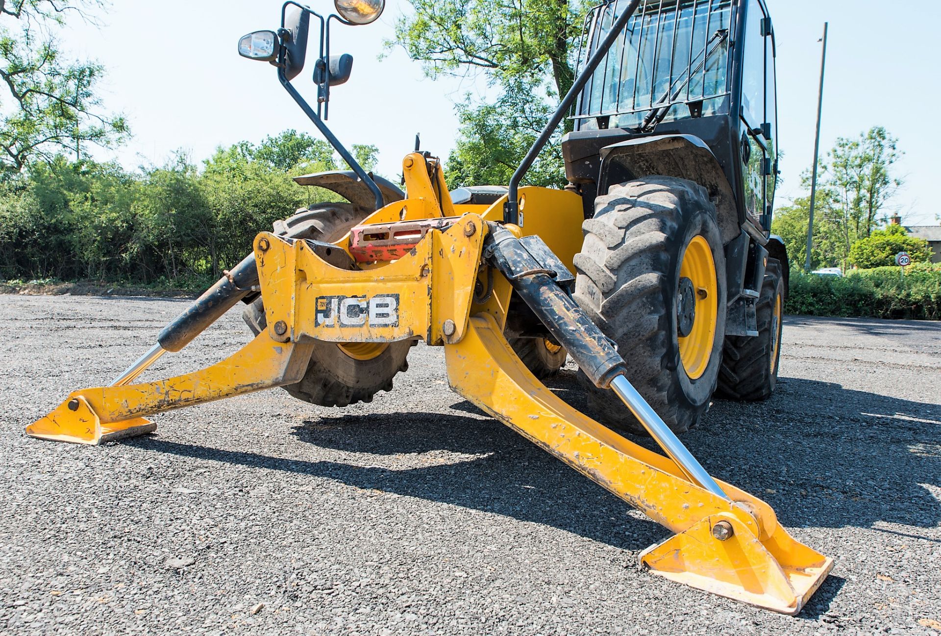 JCB 540-170 17 metre telescopic handler Registration Number: ME14 MDJ Year: 2014 S/N: 40212 Recorded - Image 12 of 21