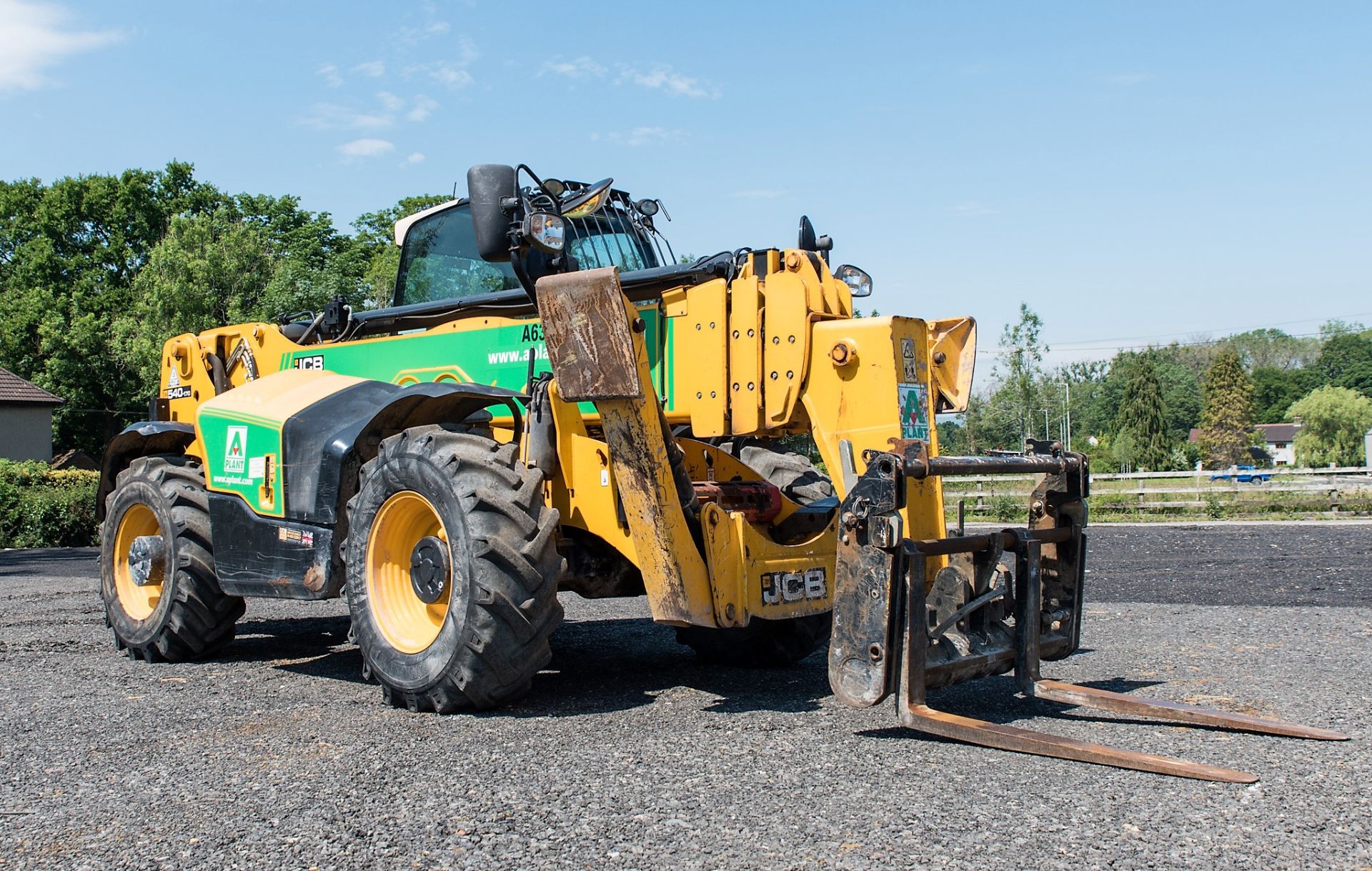 JCB 540-170 17 metre telescopic handler Registration Number: ME14 MDJ Year: 2014 S/N: 40212 Recorded - Image 2 of 21