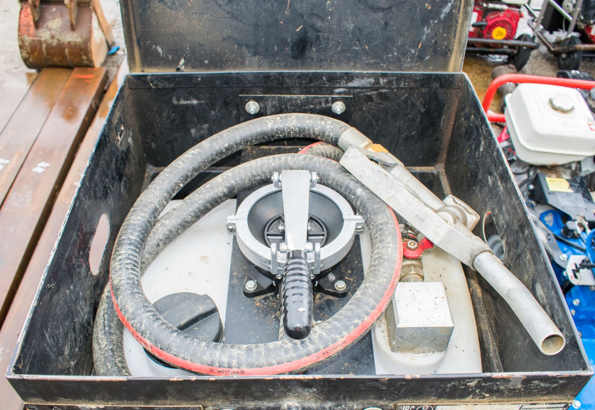 Wester Easy Cube 105 litre bunded fuel bowser c/w manual pump, delivery hose & nozzle A658620 - Image 2 of 2