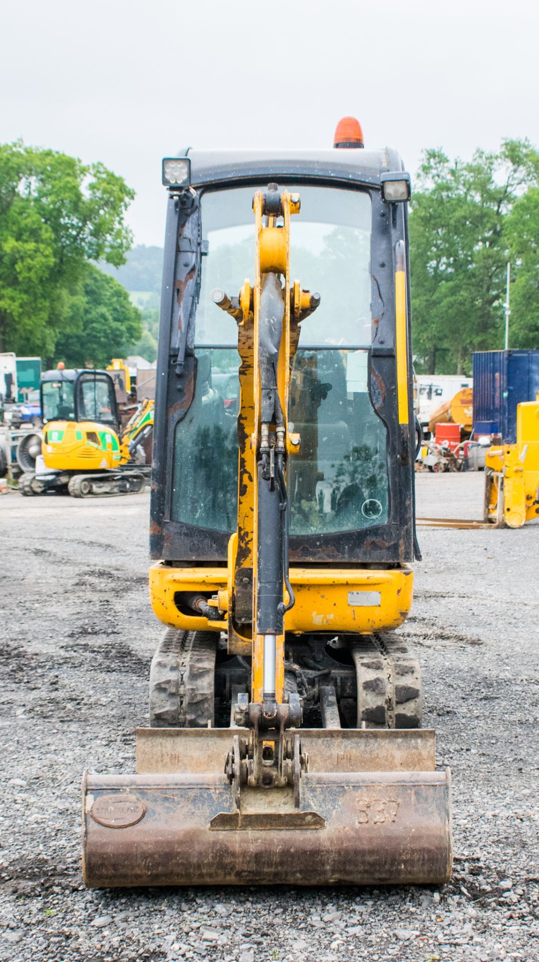 JCB 8016 1.5 tonne rubber tracked mini excavator Year: 2013 S/N: 2071311 Recorded Hours: 1736 blade, - Image 5 of 18