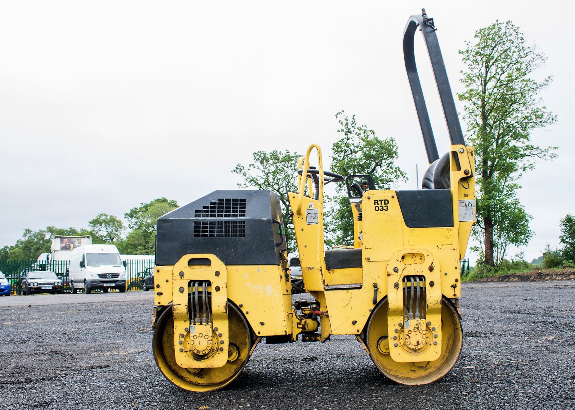 Bomag BW80 ADH-3 double drum ride on roller Year: 2005 S/N: 425695 Recorded Hours: 1241 RTD033 - Image 7 of 16