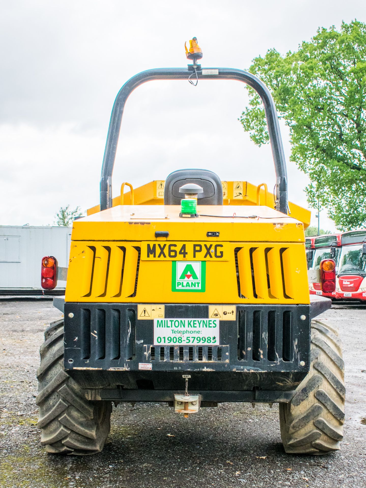 JCB 6 tonne swivel skip dumper Registration Number: MX64 PXG Year: 2015 S/N: RL8817 Recorded - Image 6 of 16